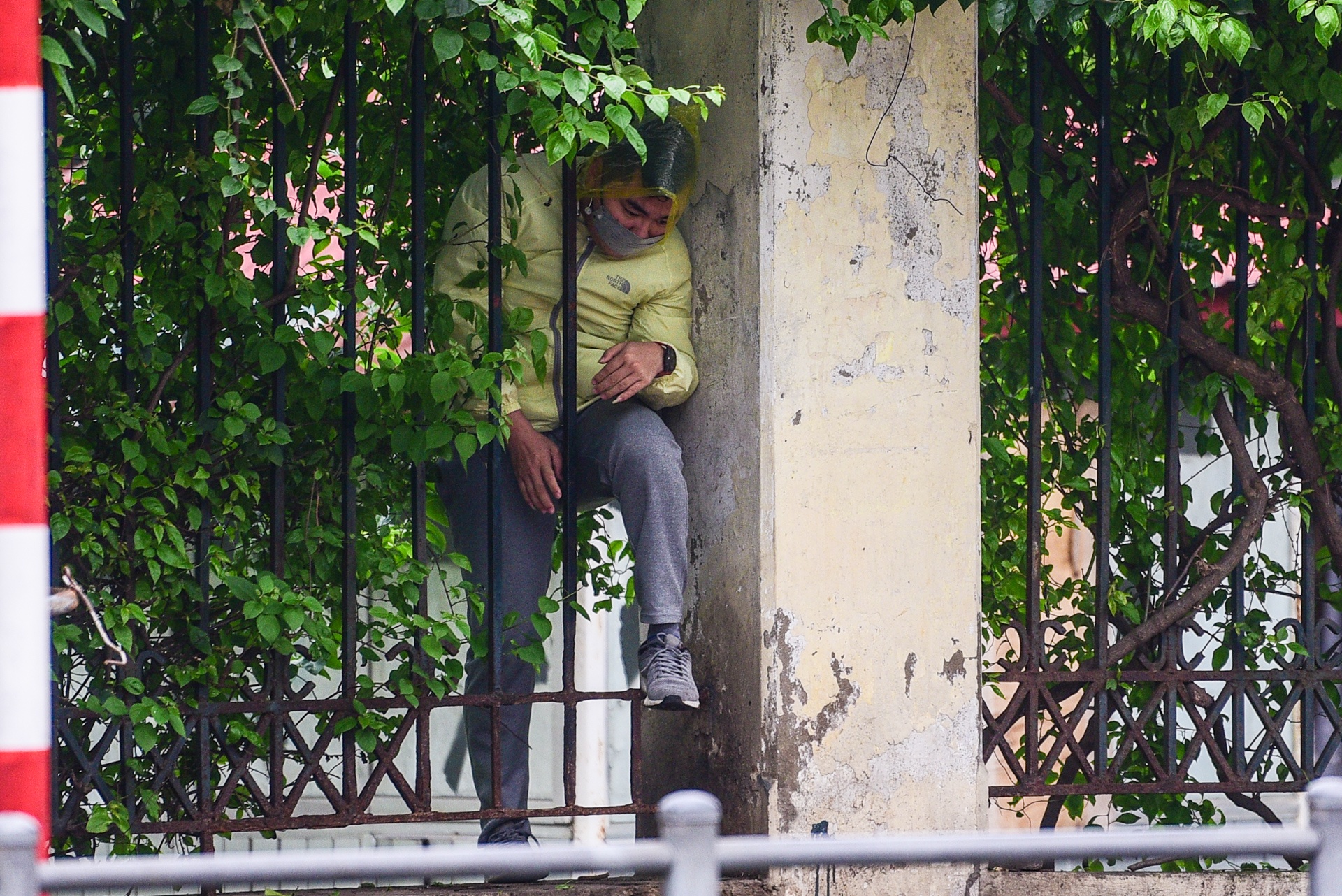 nguoi dan treo rao tap the duc anh 3