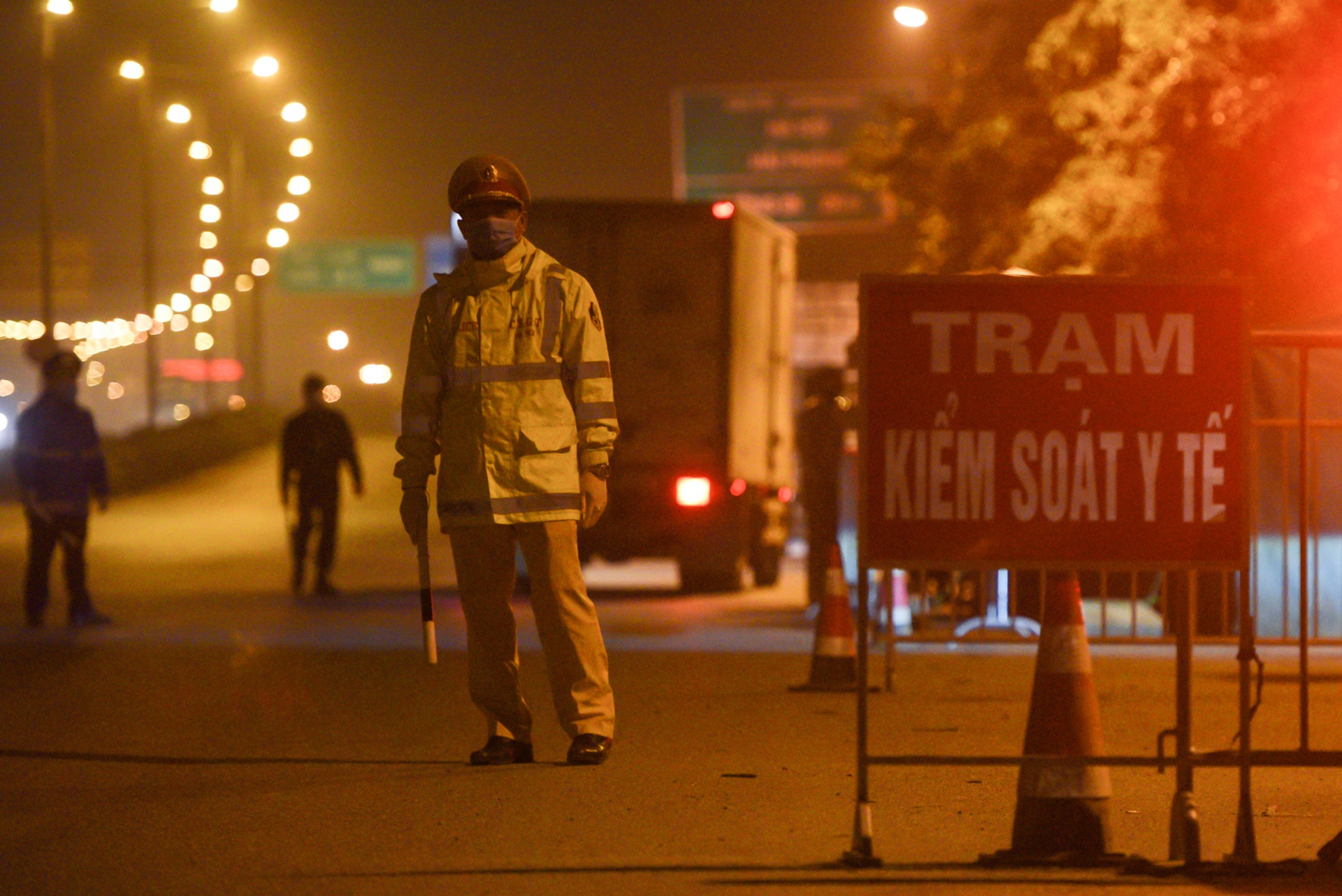 kiem soat y te ngay dem tai cua ngo Ha Noi anh 3