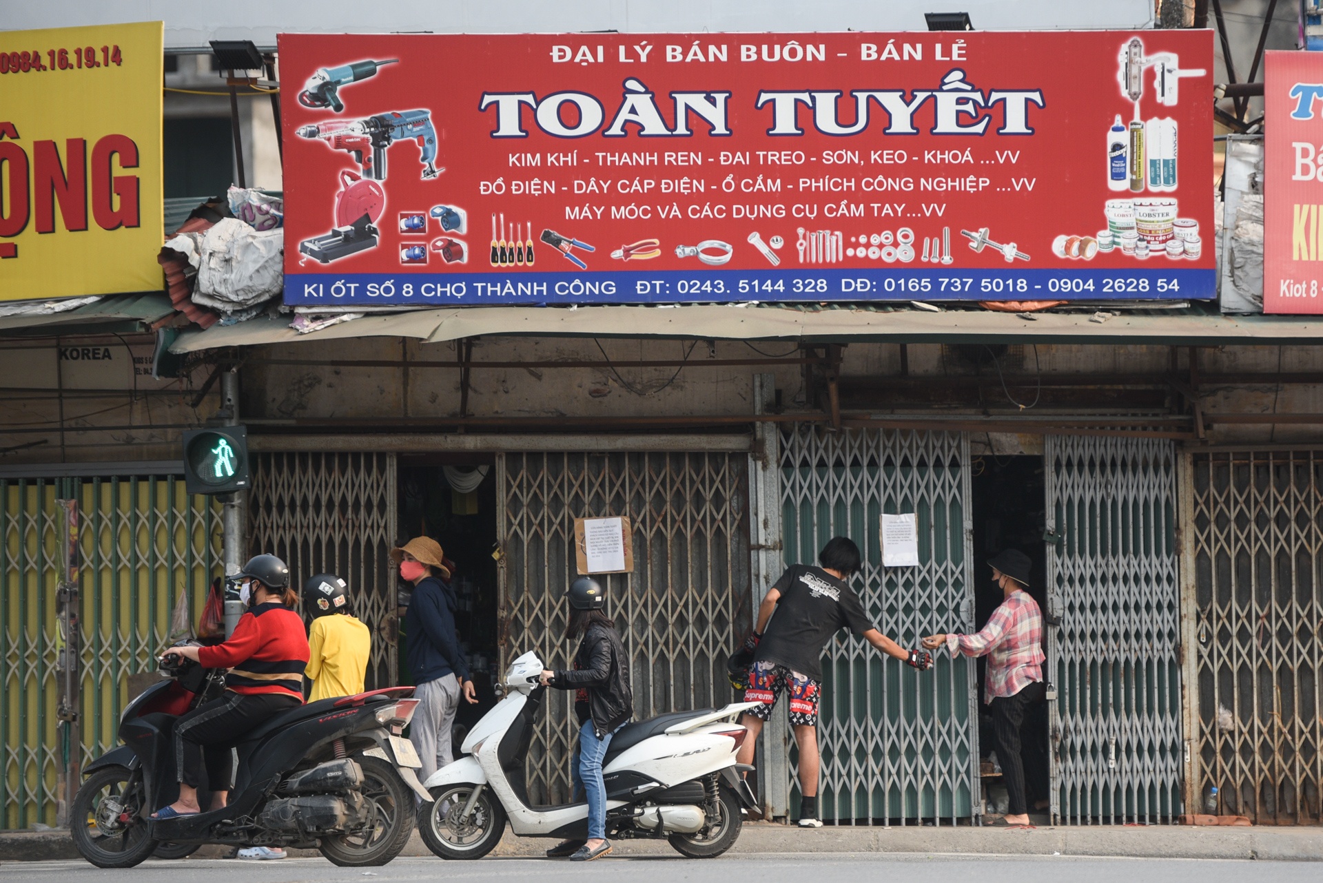 hang quan doi pho cach ly xa hoi anh 11