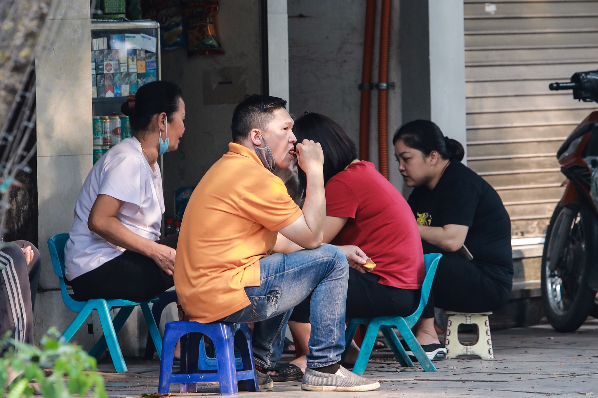 hang quan doi pho cach ly xa hoi anh 4