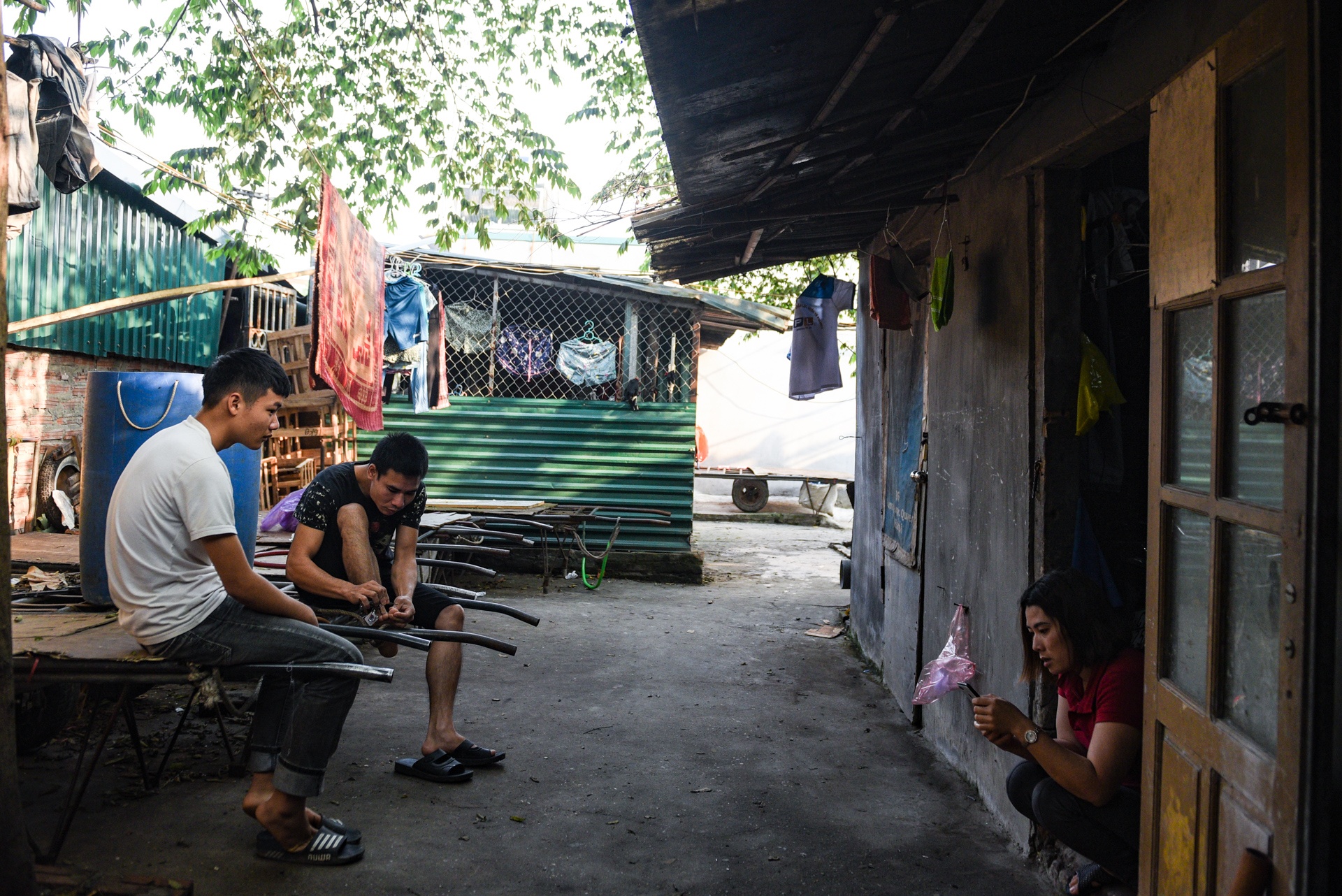 nguoi ngheo giua dai dich anh 1