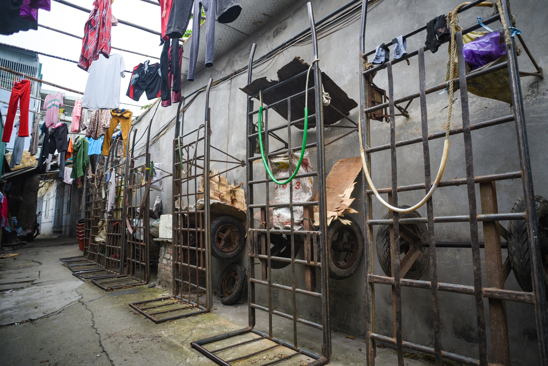 nguoi ngheo giua dai dich anh 4