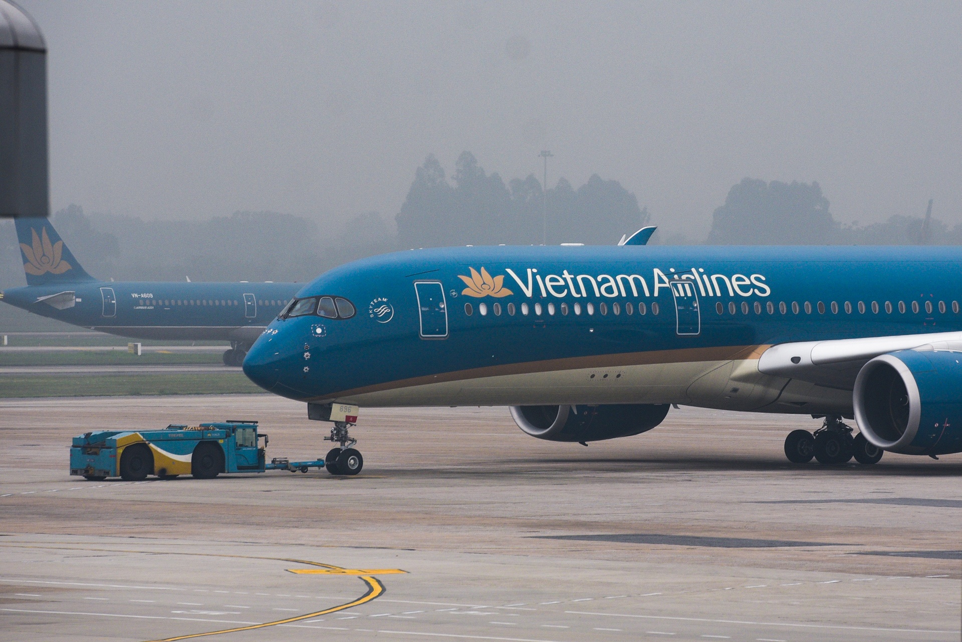 san bay nhon nhip tro lai trong lenh cach ly anh 11