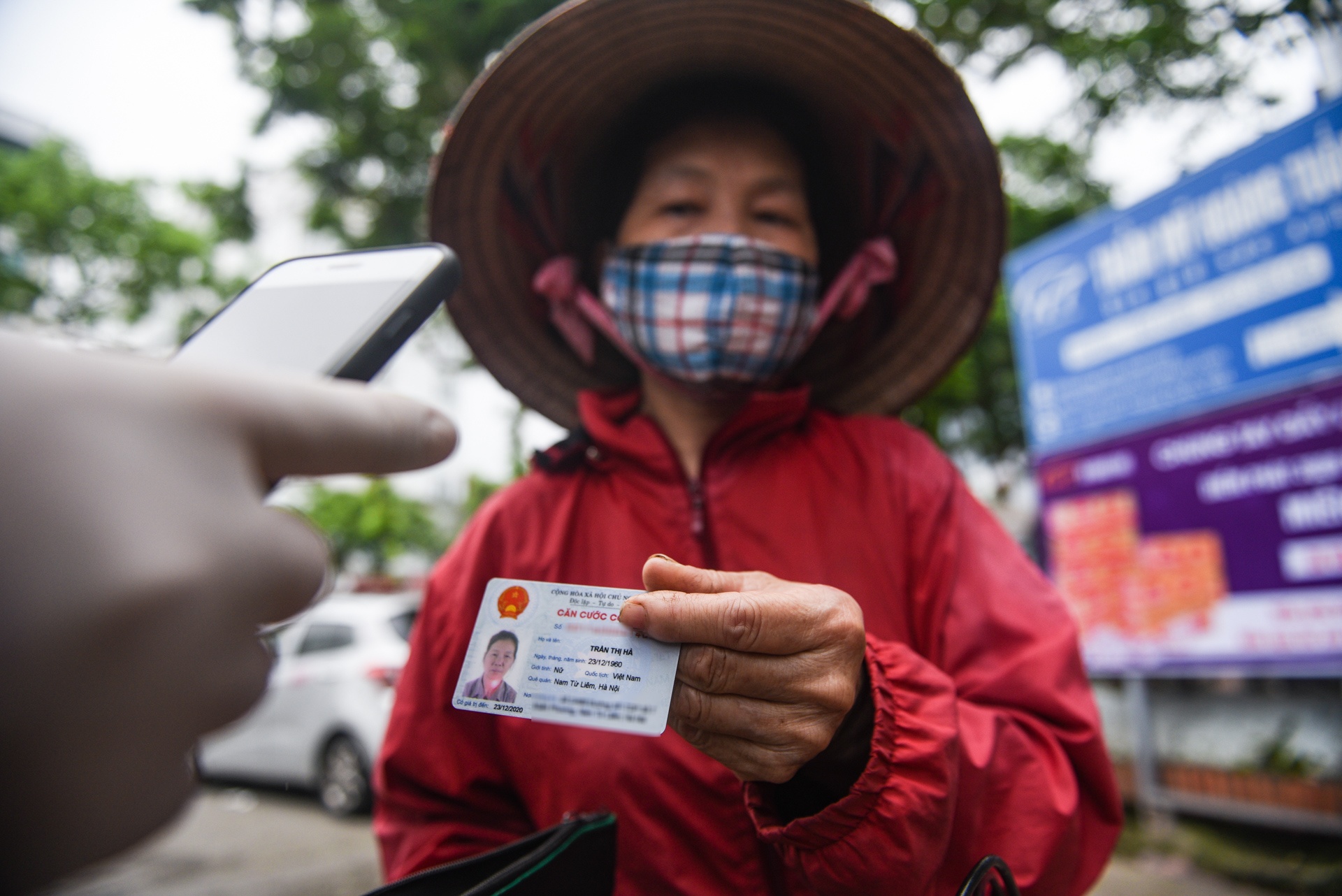 ATM mi tom phat mien phi 100.000 goi anh 8