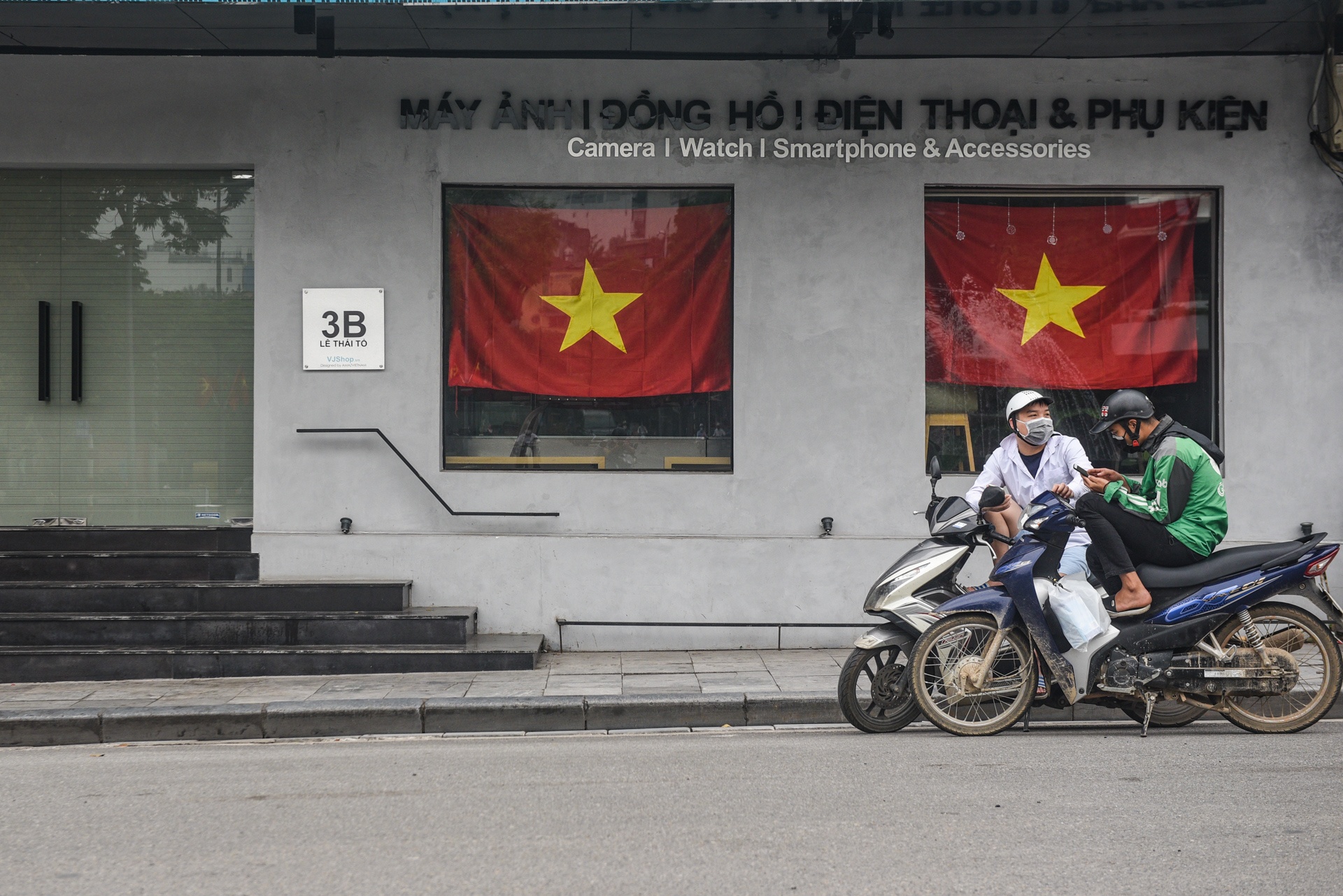 Ha Noi ngay cuoi cung cach ly xa hoi anh 9