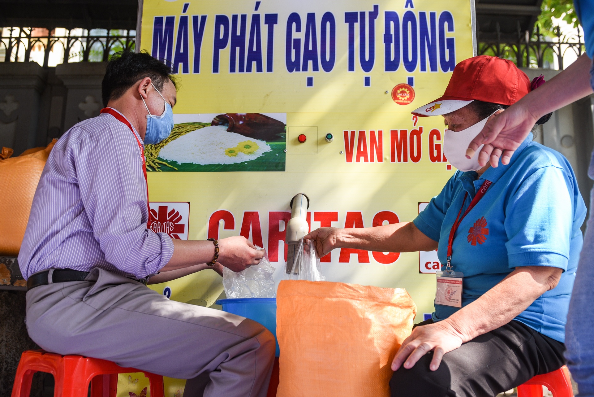 nha tho lon phat gao mien phi anh 3