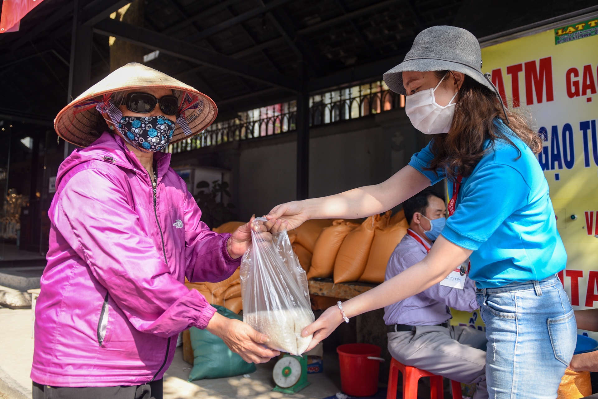 nha tho lon phat gao mien phi anh 5