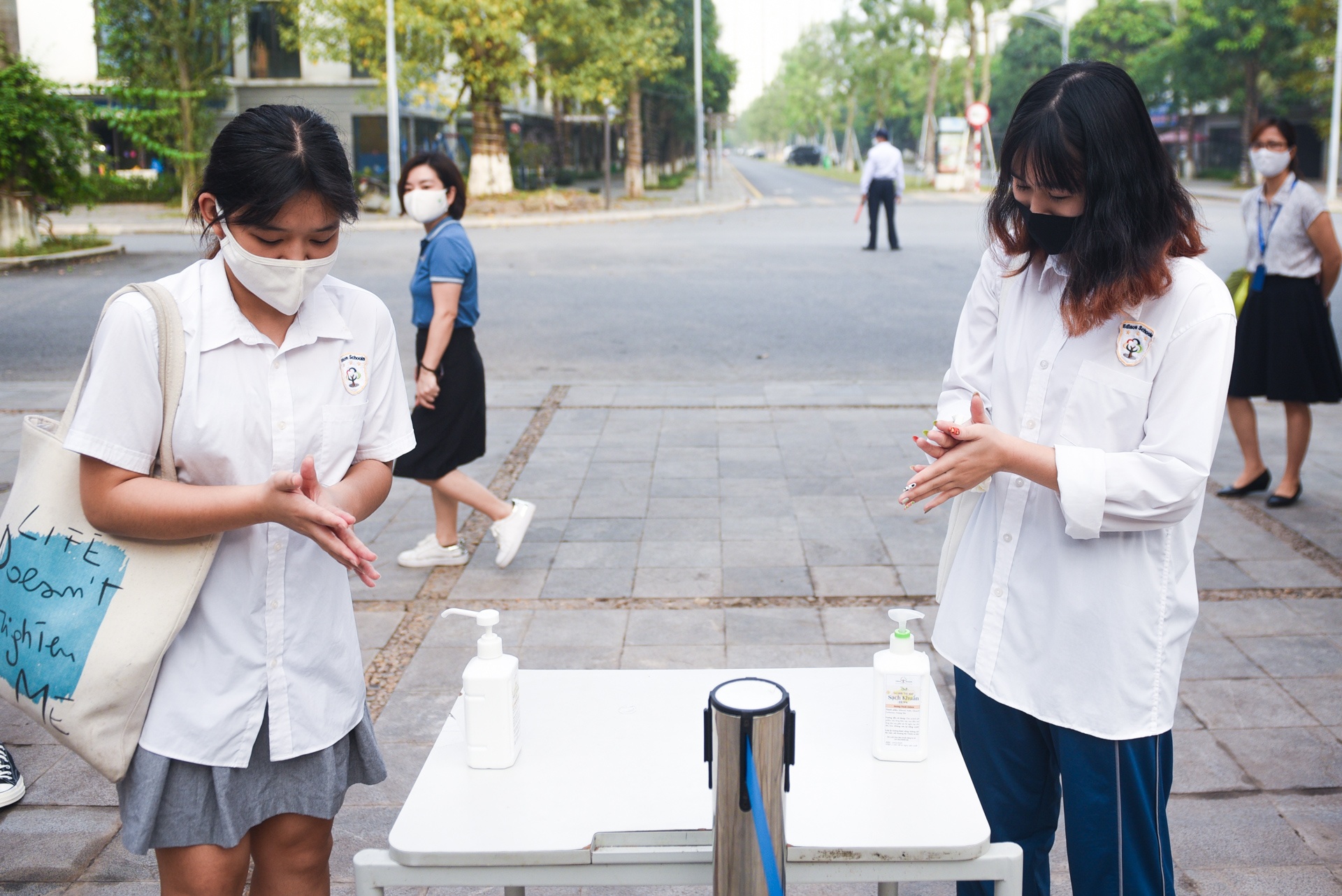 học sinh đi học trở lại sau dịch covid-19 ảnh 6 hoc sinh di hoc tro lai sau dich covid-19 anh 6