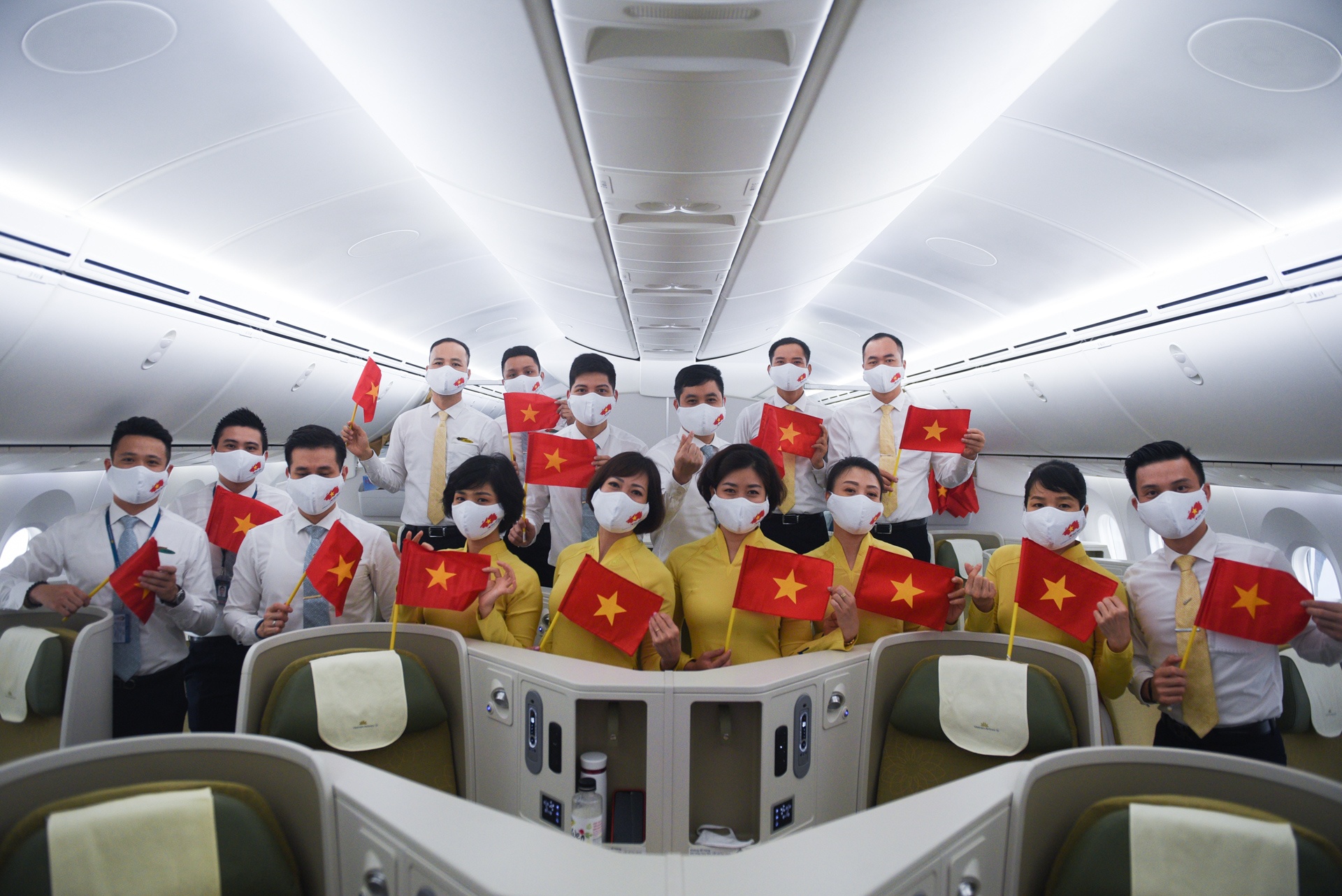 chuyen bay dua nguoi Viet tia My tro ve anh 3