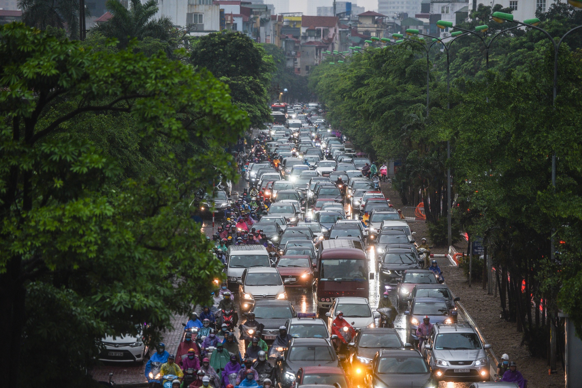 Ha Noi tac duong trong mua lon anh 1