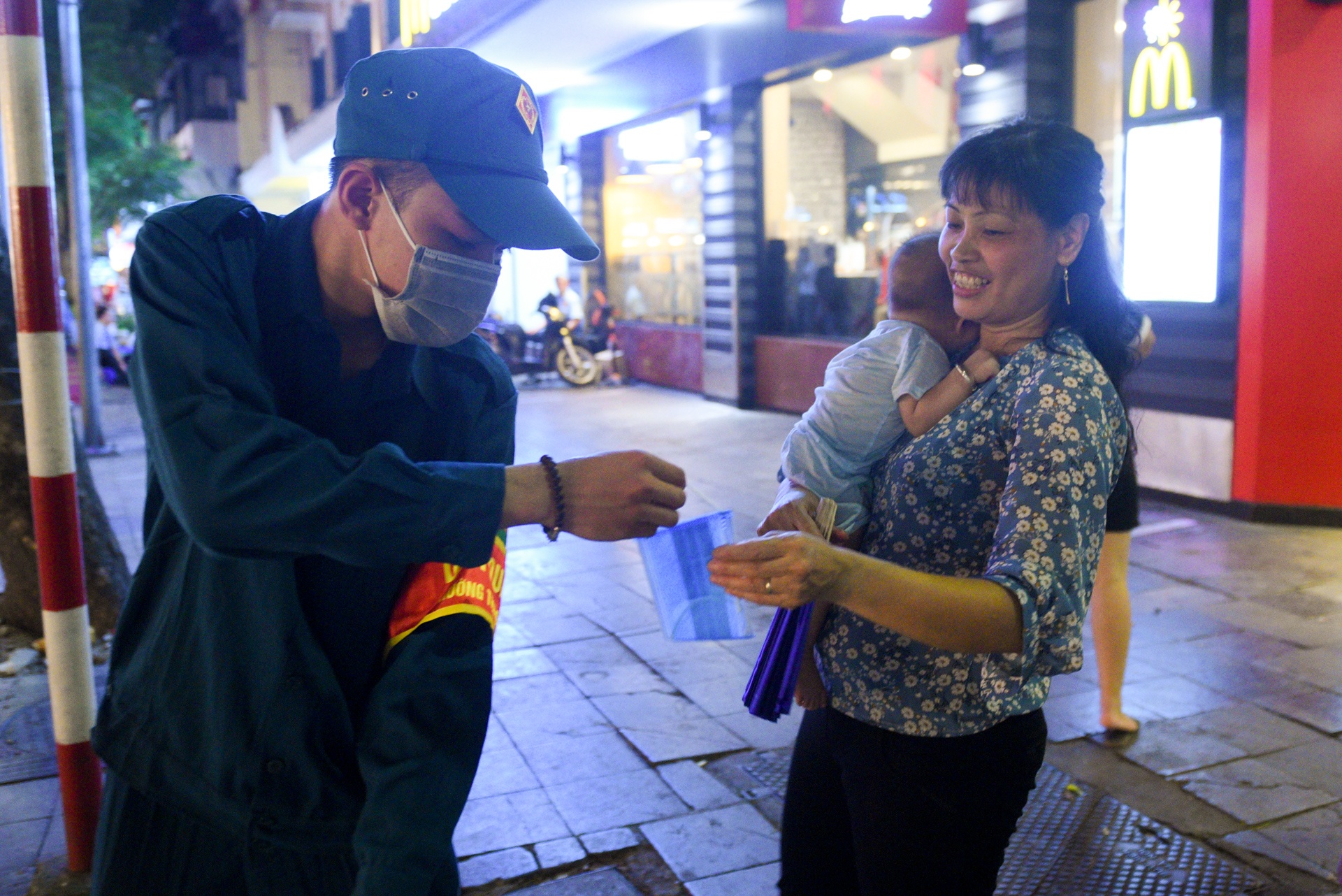 Pho di bo Ho Guom hoat dong tro lai anh 5