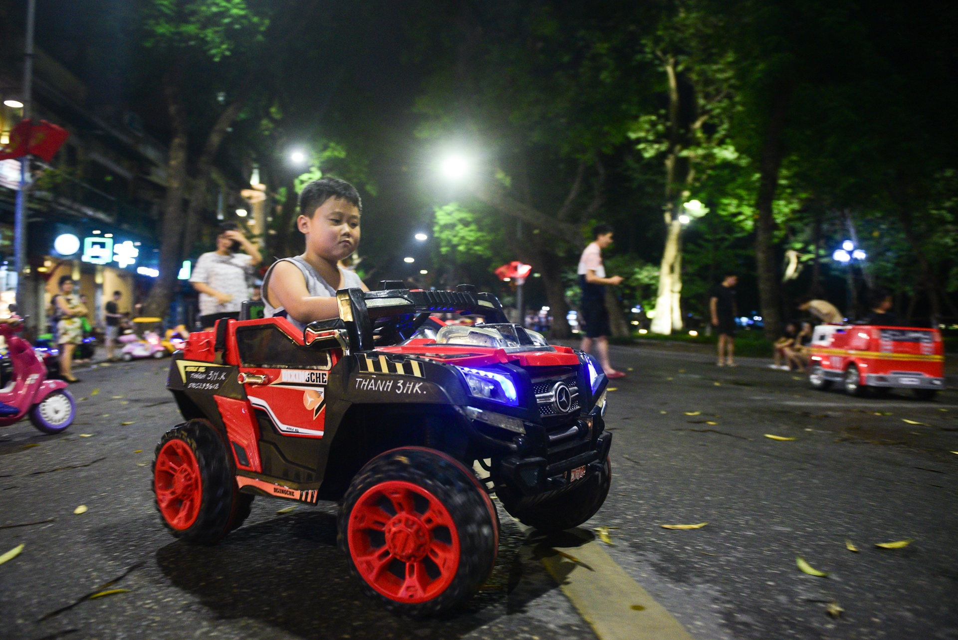 Pho di bo Ho Guom hoat dong tro lai anh 7