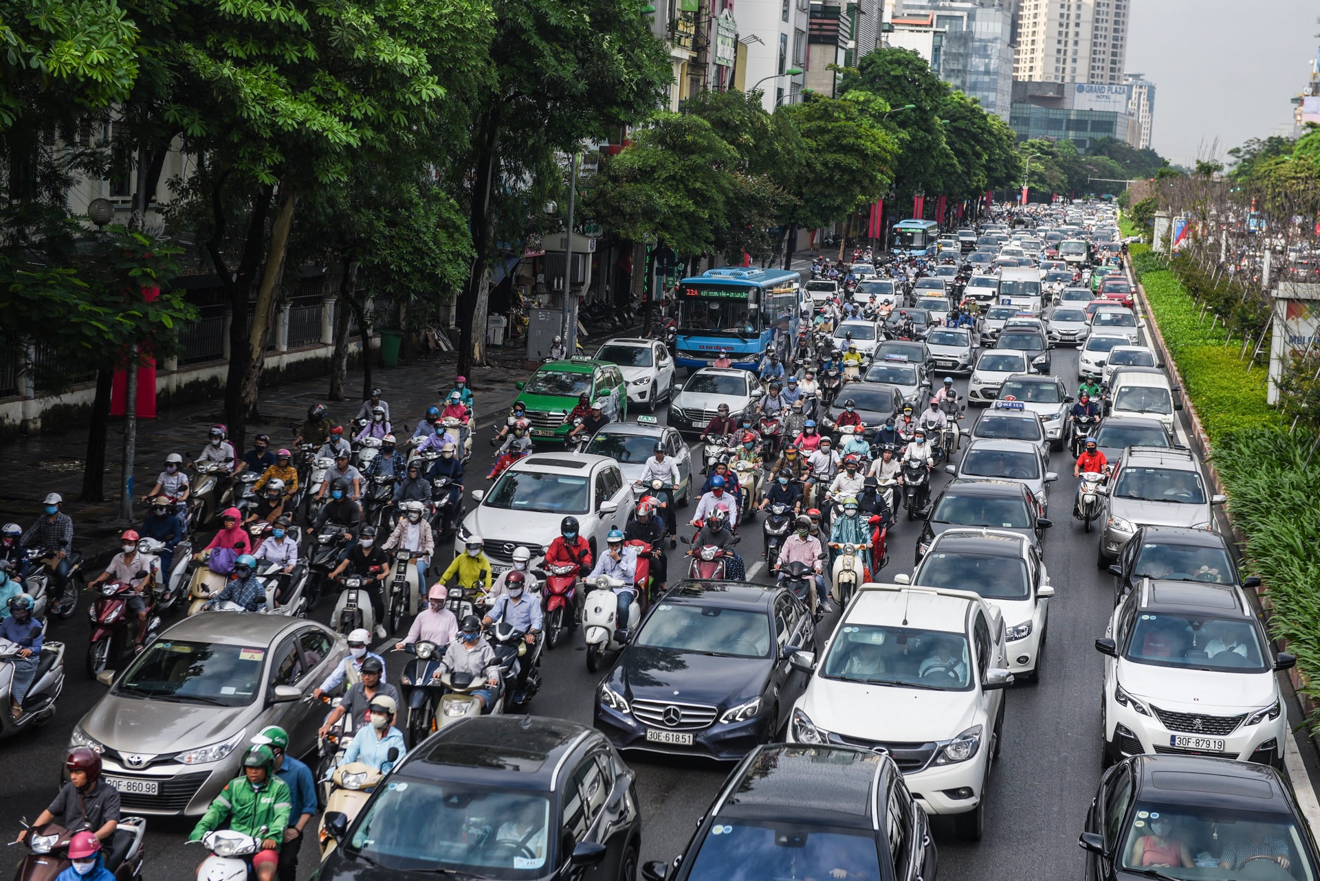 Ha Noi tac duong anh 1