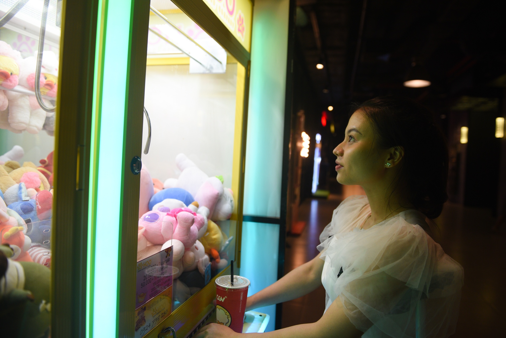 Cap doi cung mat 1 chan anh 19