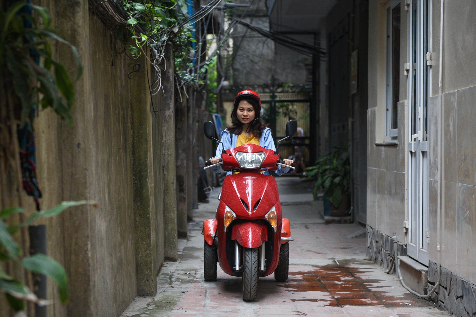 Cap doi cung mat 1 chan anh 16