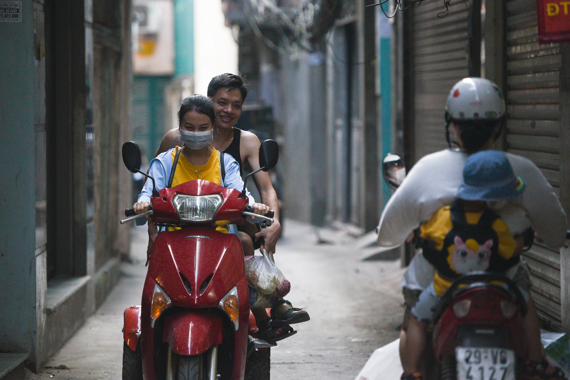 Cap doi cung mat 1 chan anh 7