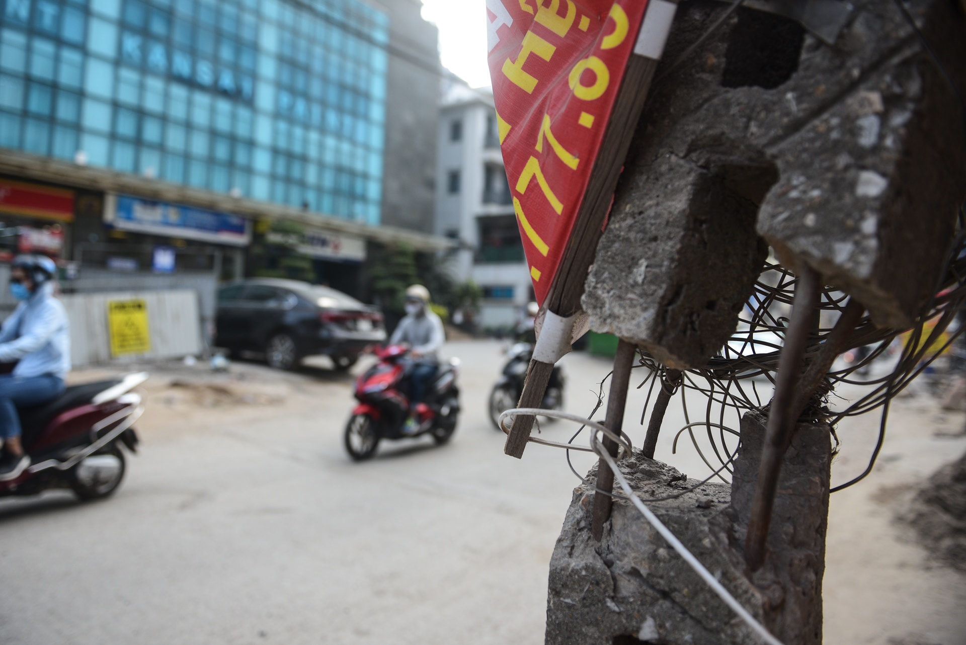 day dien chang chit tuyen pho Ha Noi anh 5