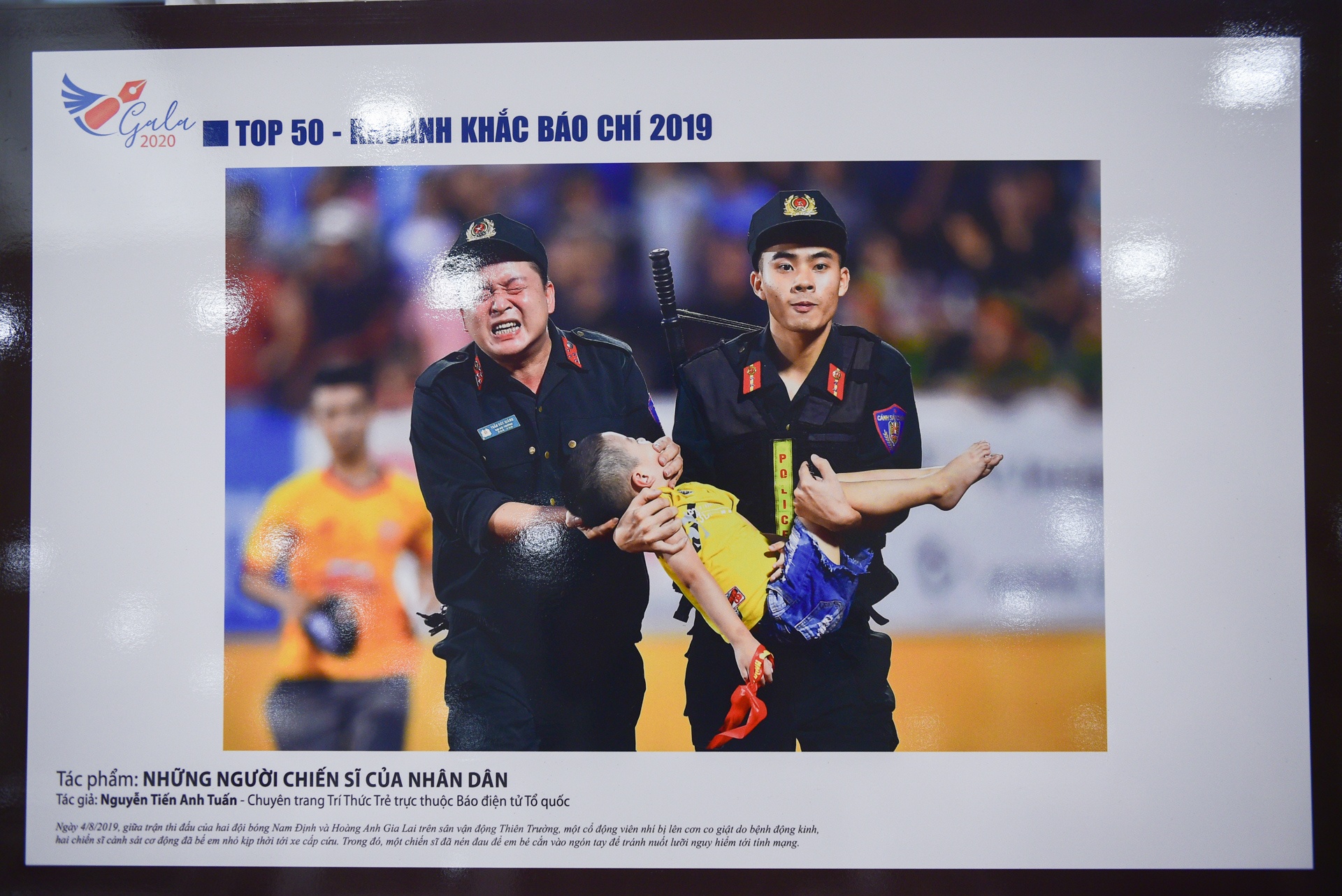 Anh zing lot top 10 khoanh khac bao chi anh 12