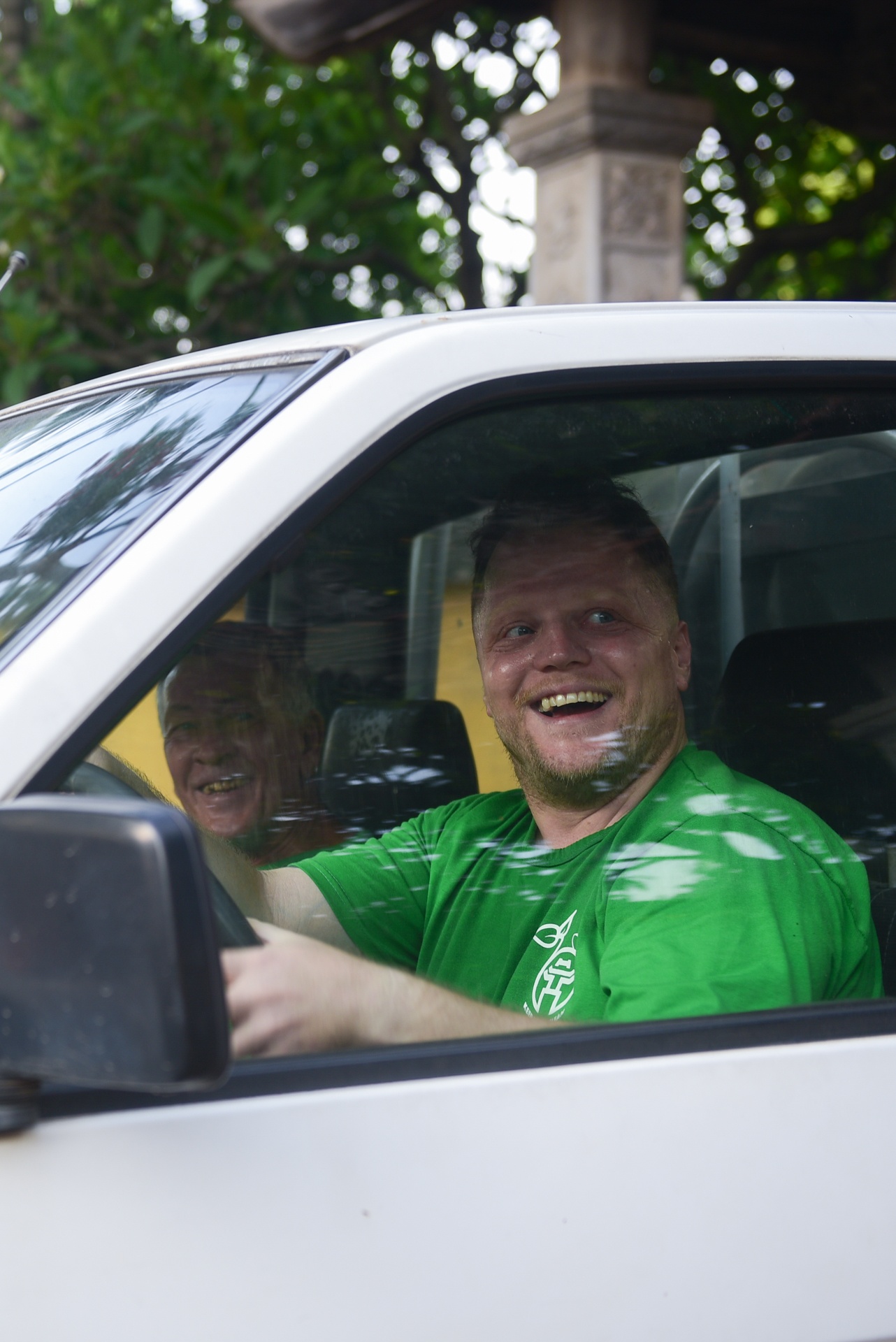 Chang trai nguoi My 4 nam don rac quanh Ha Noi anh 12