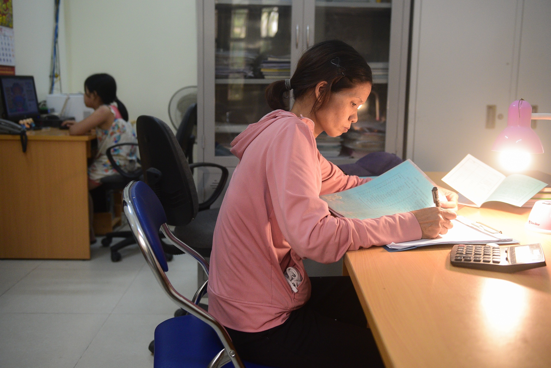 nhân viên khí tượng trong ngày nắng 40 độ C ảnh 19 nhan vien khi tuong trong ngay nang 40 do C anh 19