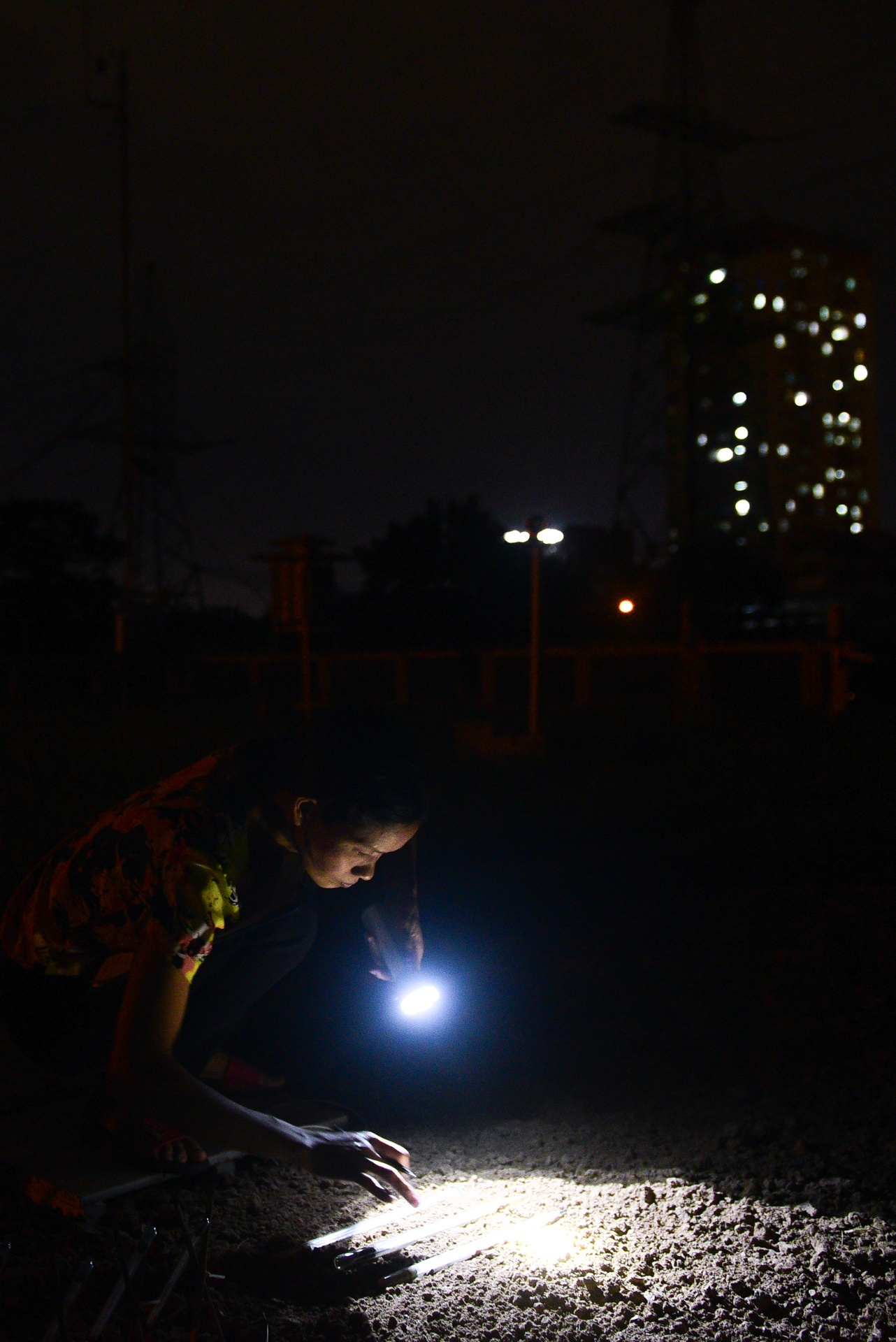 nhân viên khí tượng trong ngày nắng 40 độ C ảnh 24 nhan vien khi tuong trong ngay nang 40 do C anh 24