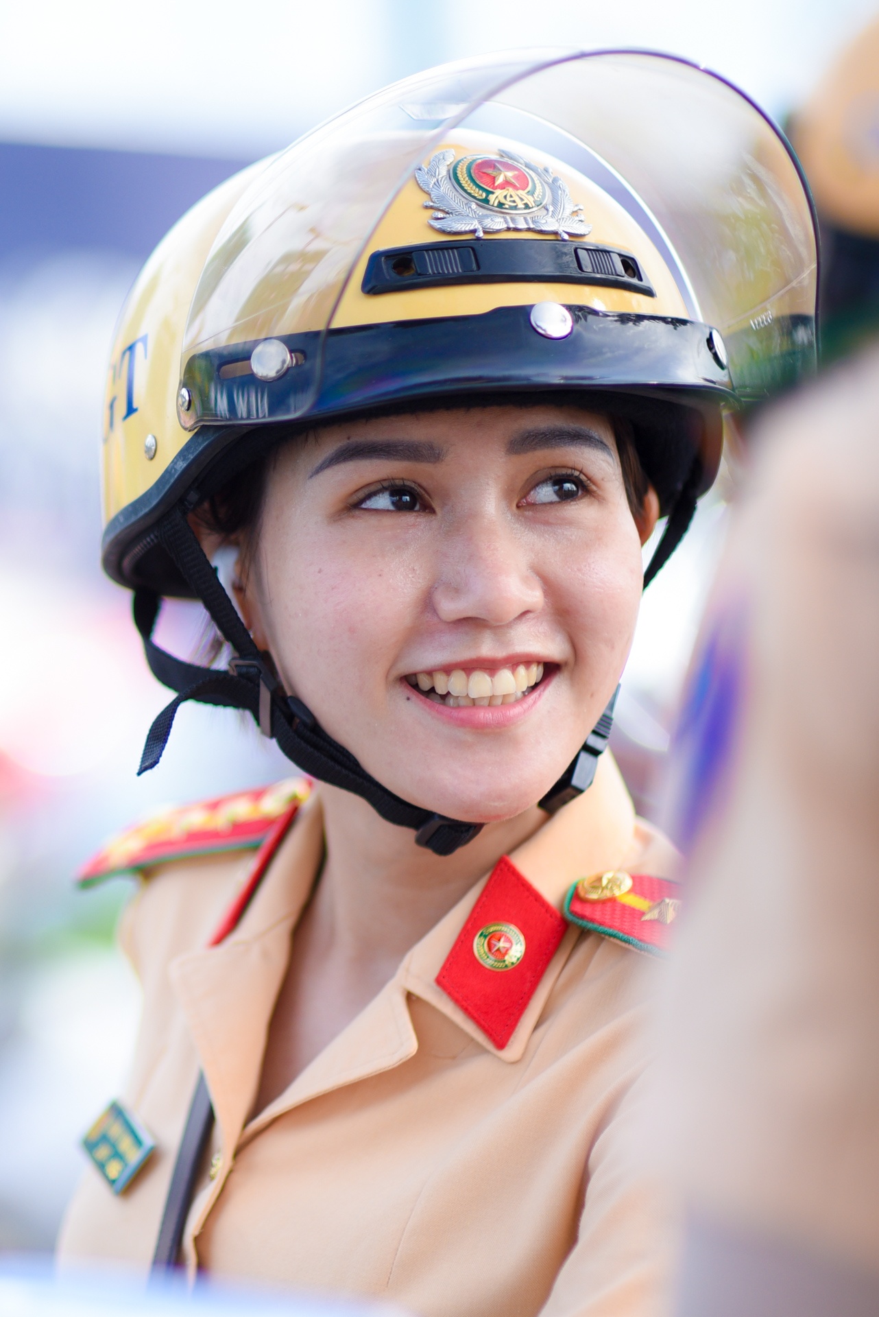 Nu canh sat giao thong anh 2