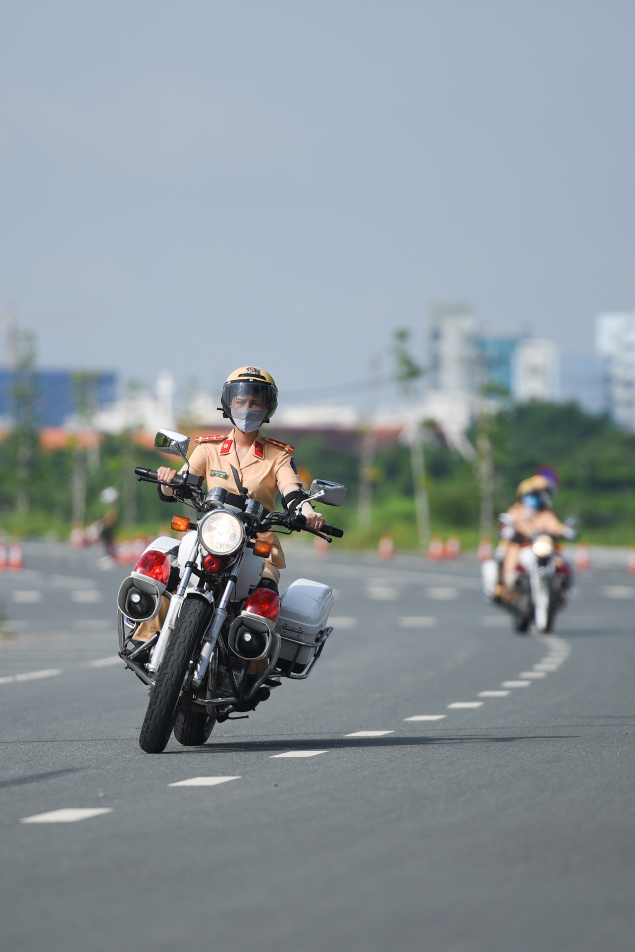 Nu canh sat giao thong anh 26