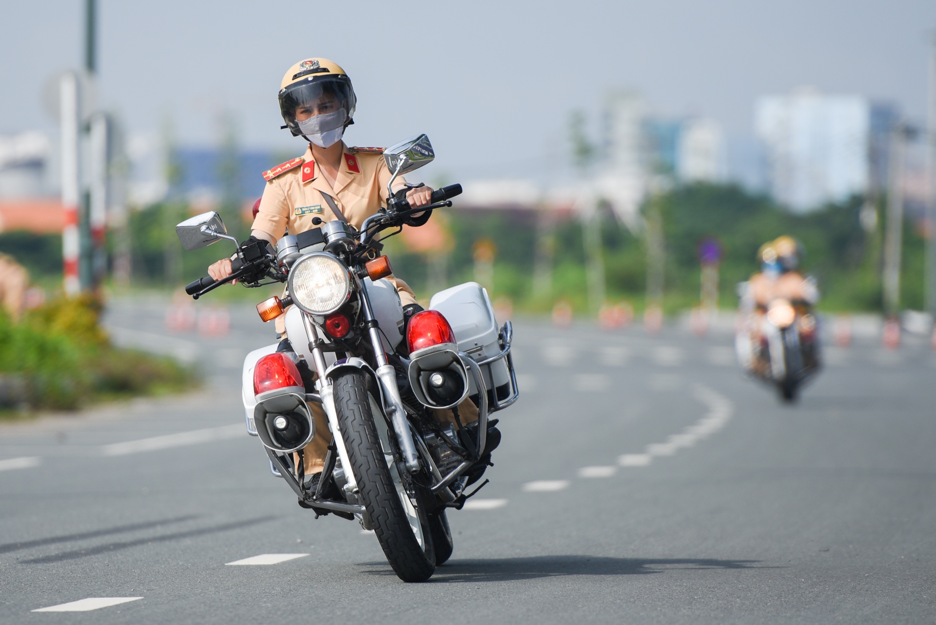 Nu canh sat giao thong anh 25