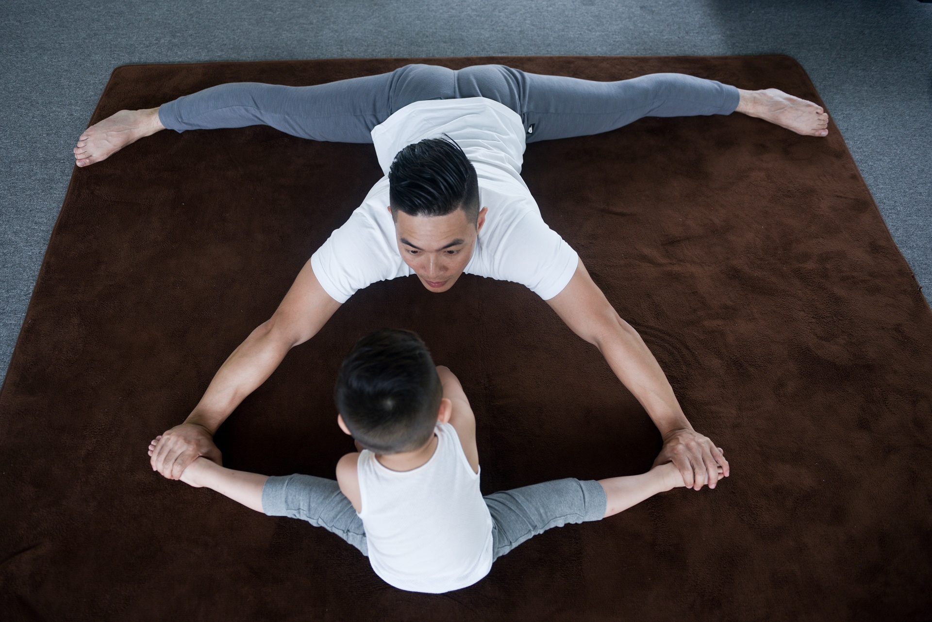 Quoc Co luyen tap xiec cho con trai anh 13