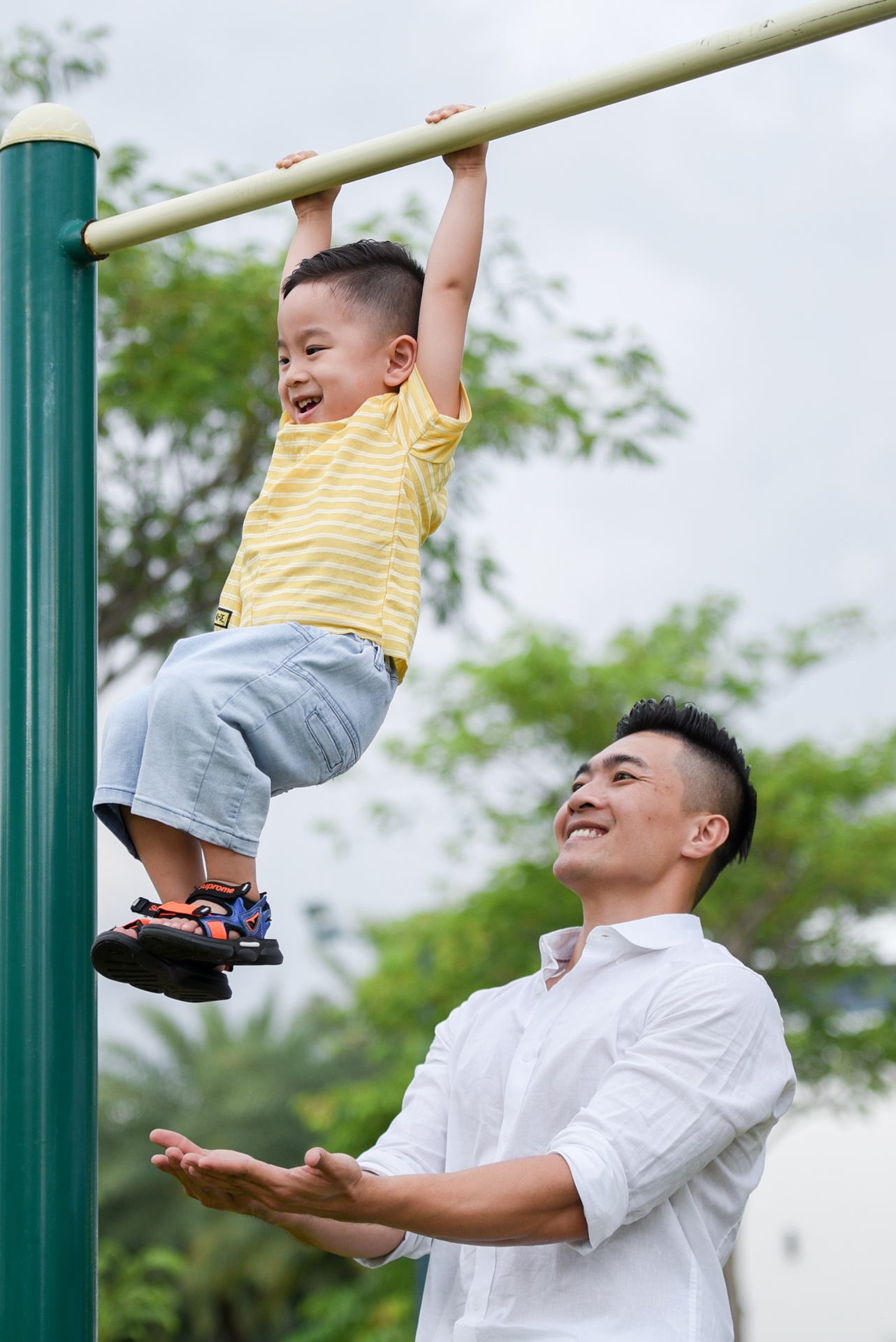 Quoc Co luyen tap xiec cho con trai anh 30