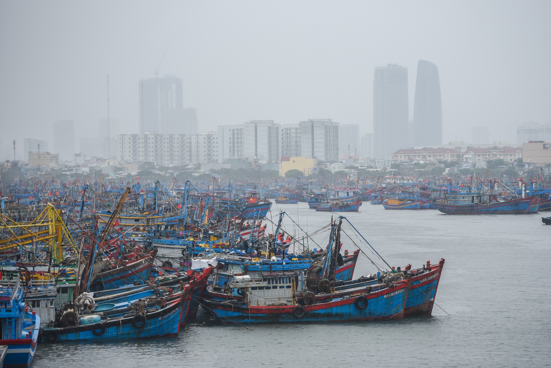 Da Nang chong bao so 5 anh 2