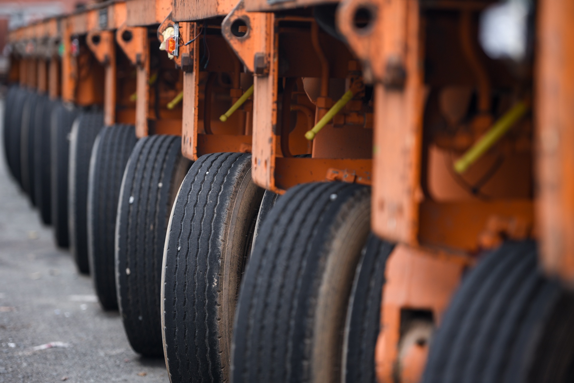 Xe sieu truong cho tau metro so 1 hinh anh