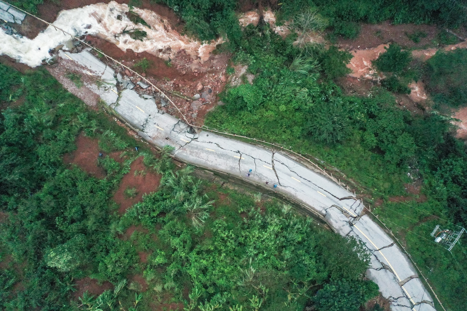 quoc lo 12A sat lo anh 2