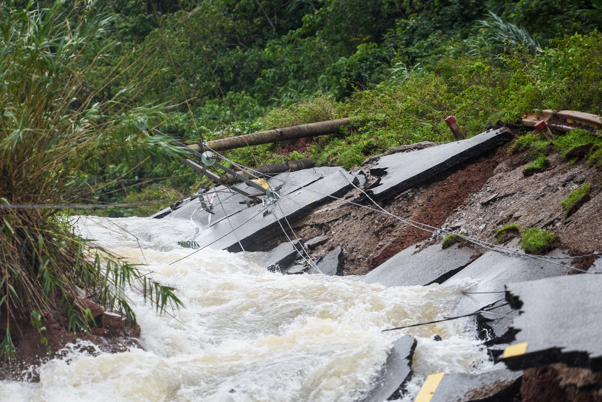 quoc lo 12A sat lo anh 8