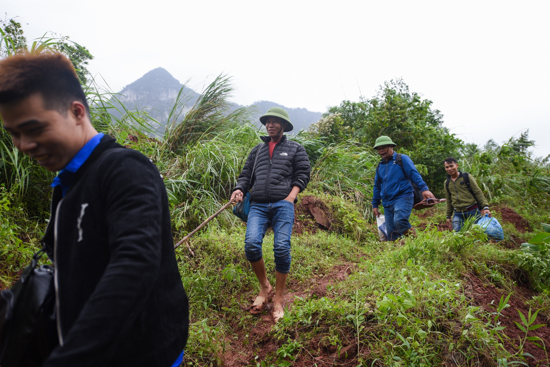 quoc lo 12A dut gay anh 2