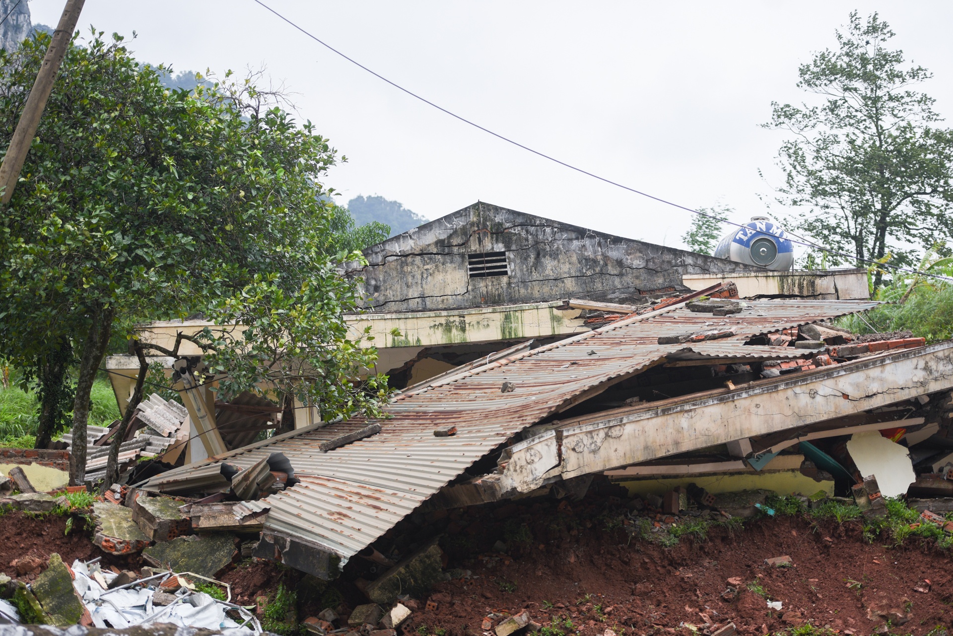 don bien phong sat lo anh 3