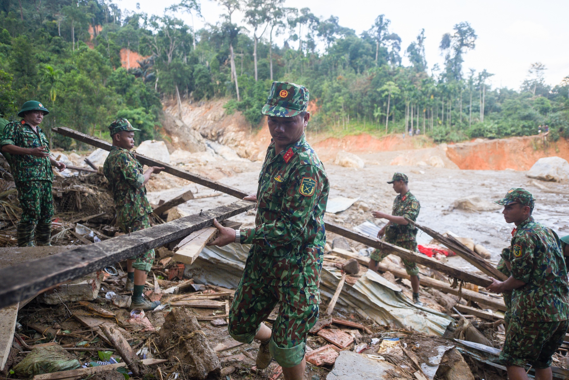 sat lo Tra Leng anh 12