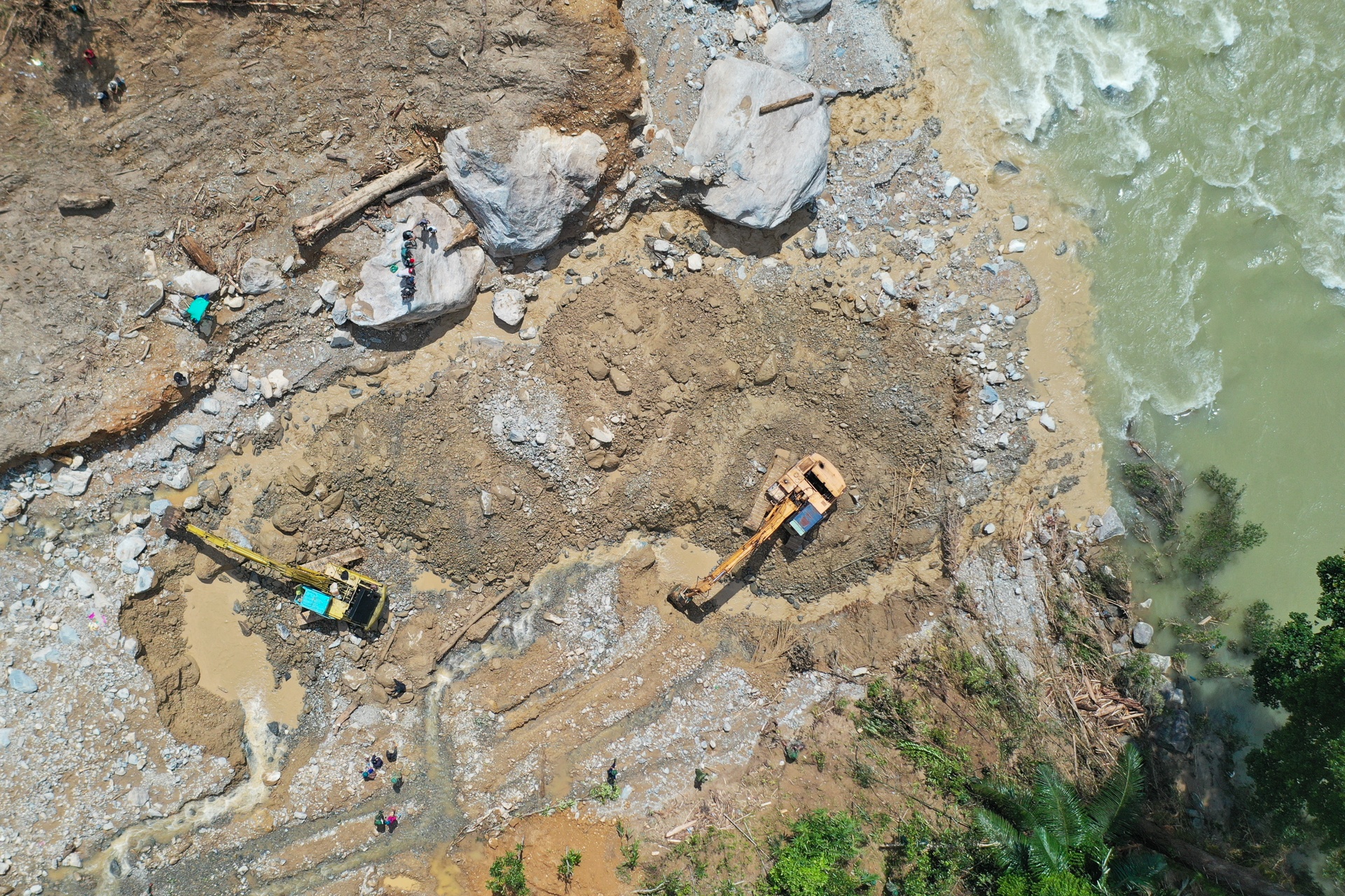 sat lo Tra Leng anh 14