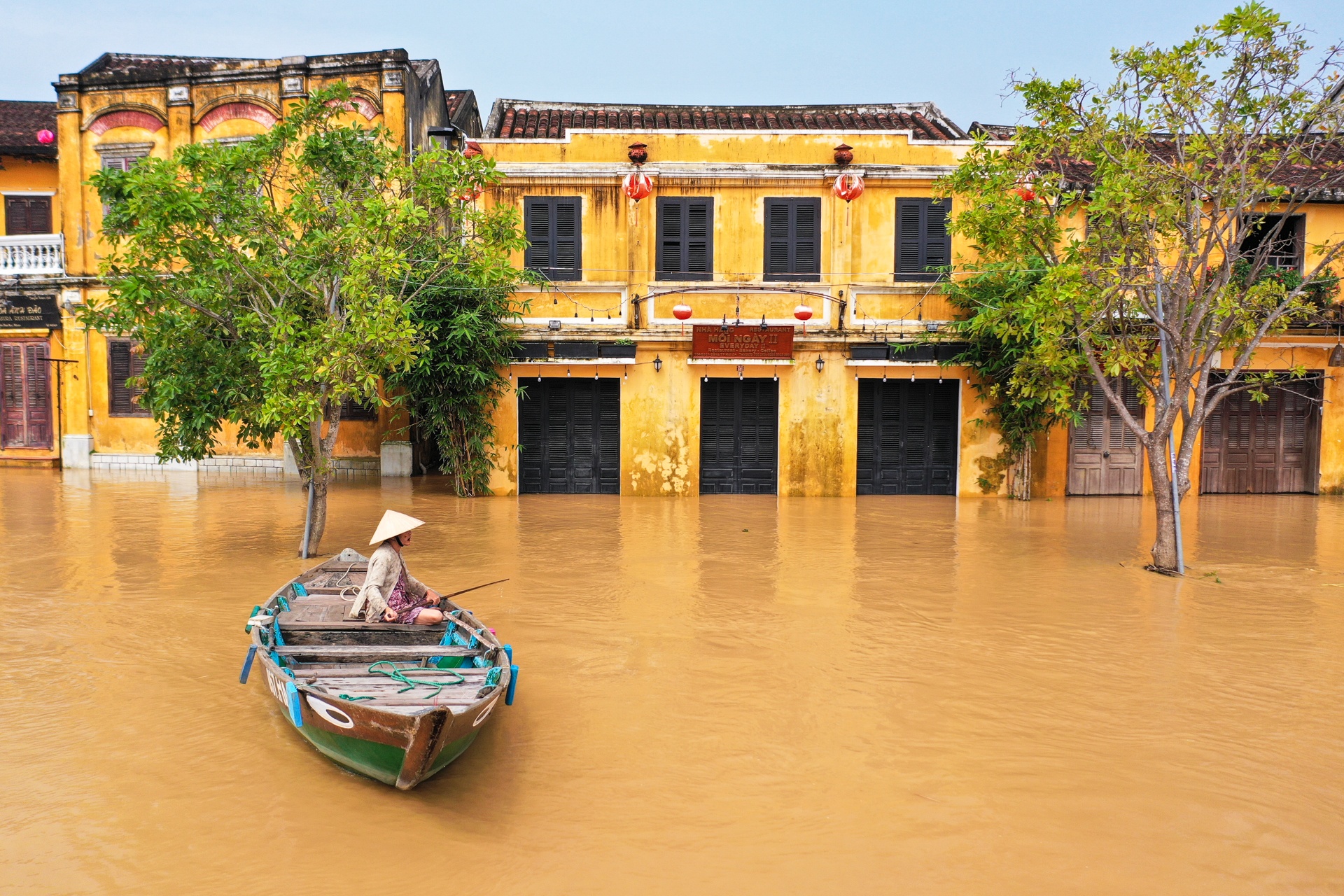 Pho co Hoi An lai ngap sau hon 1 m hinh anh