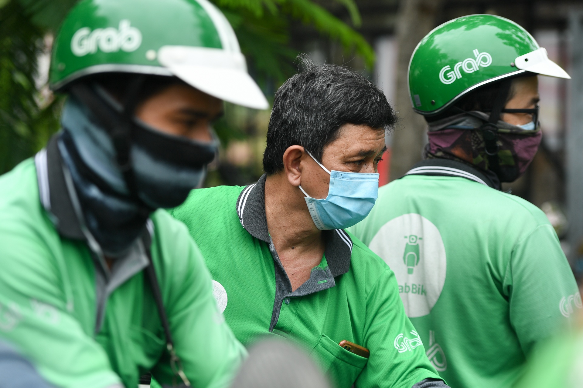 Tai xe Grab dieu hanh khap duong pho Ha Noi anh 15