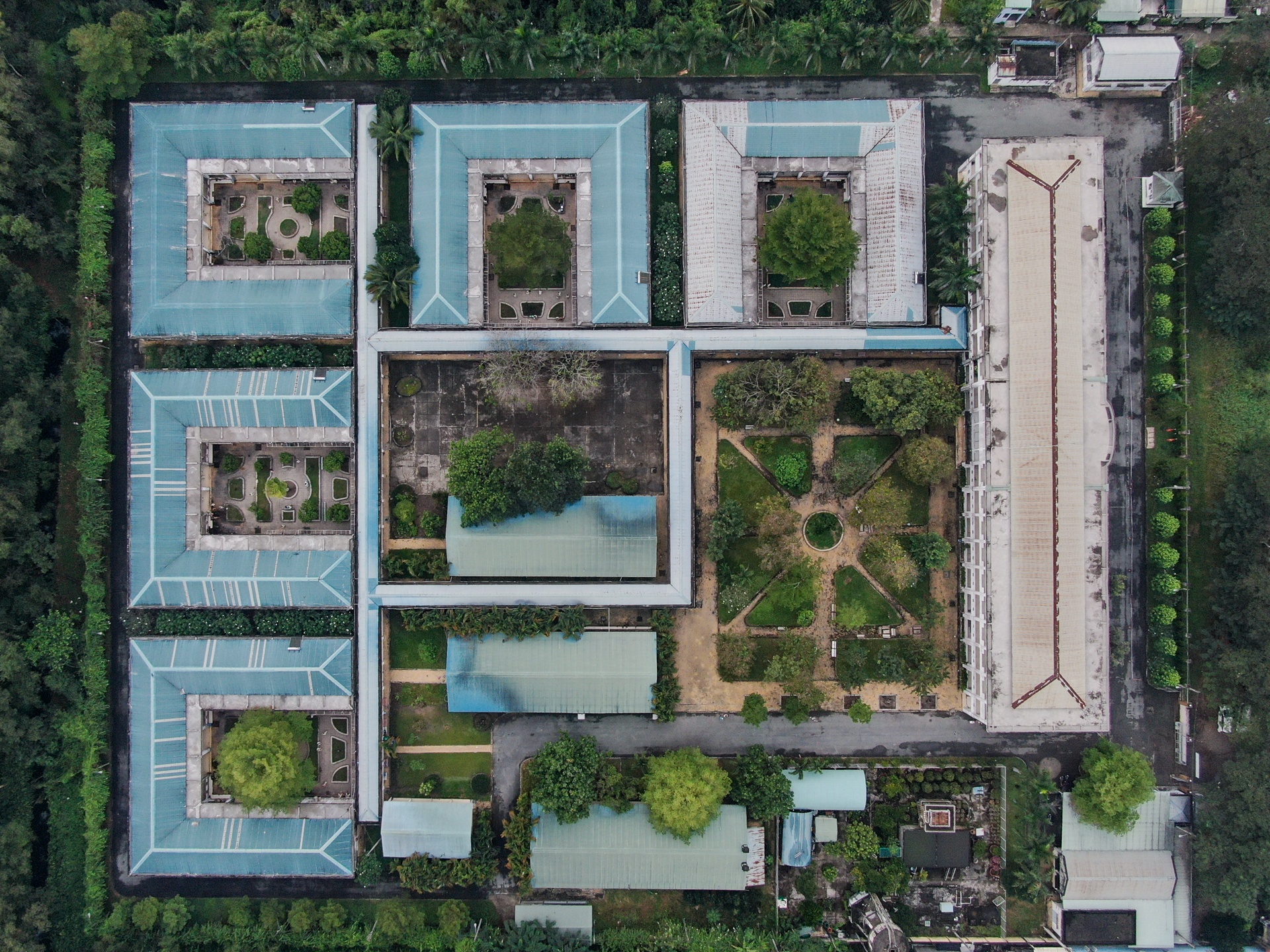 benh vien xuong cap anh 6