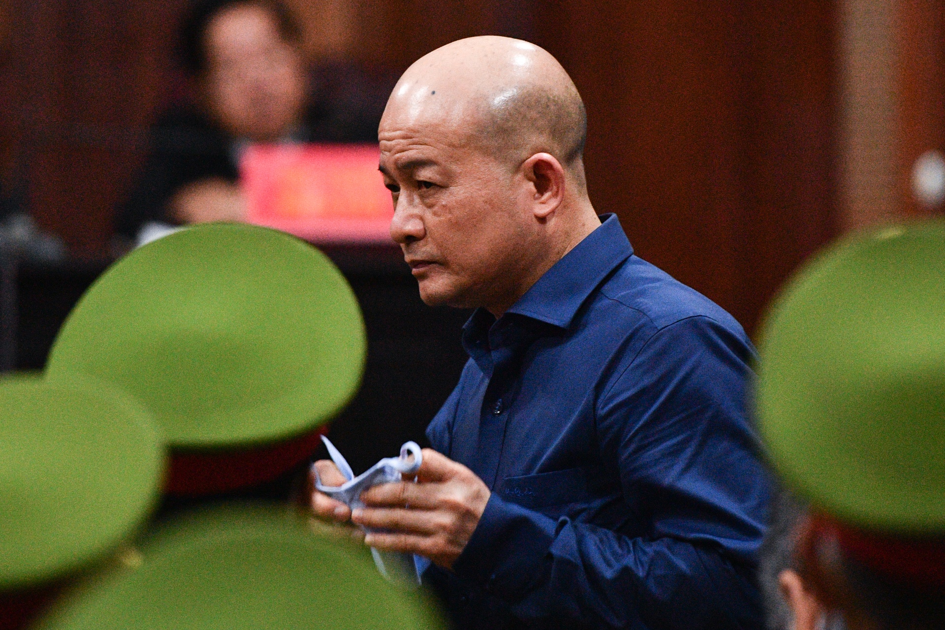 Ut Troc phu nhan cao buoc anh 4