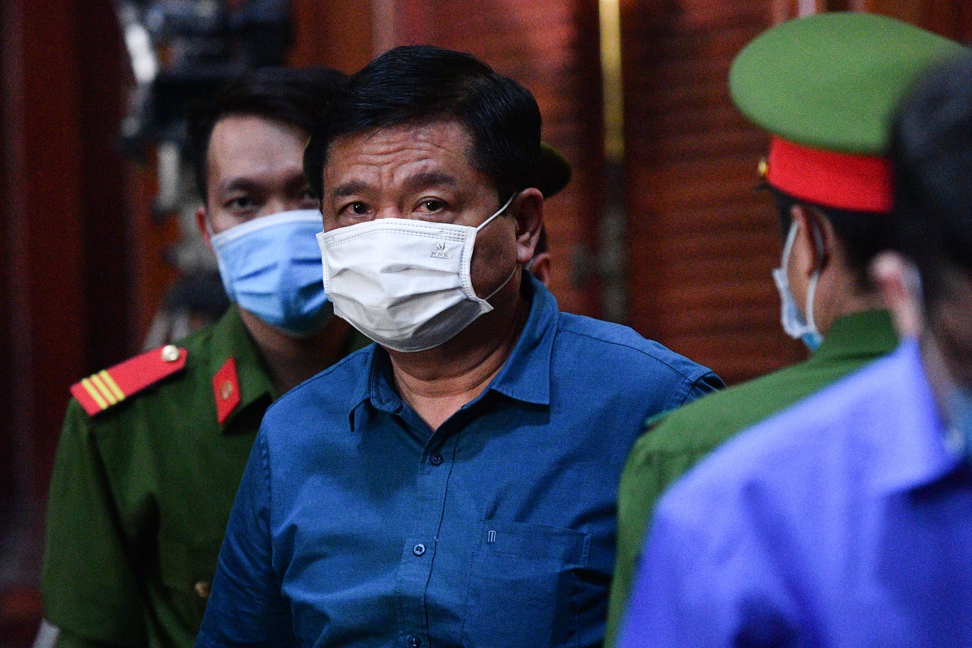 Ut Troc nhan an anh 5