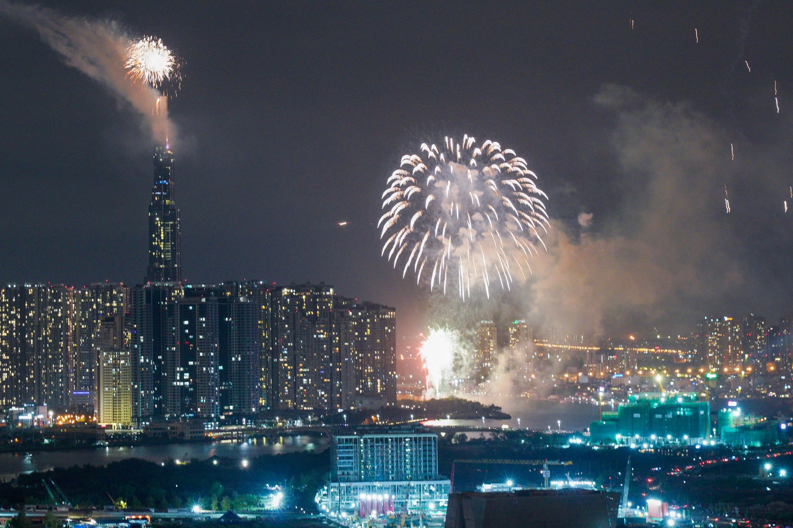 phao hoa mung 2021 anh 2