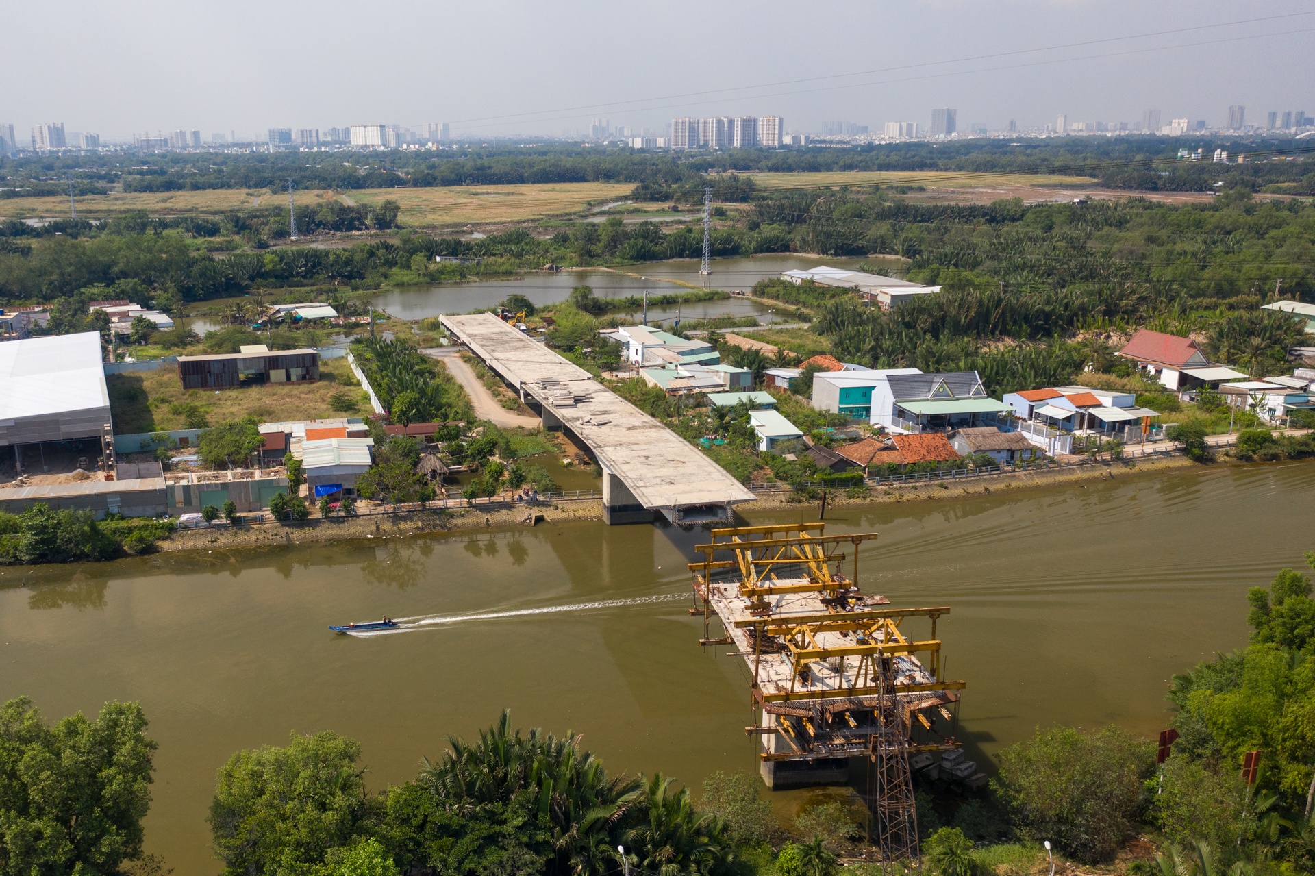 cau dang do tai huyen Nha Be anh 1