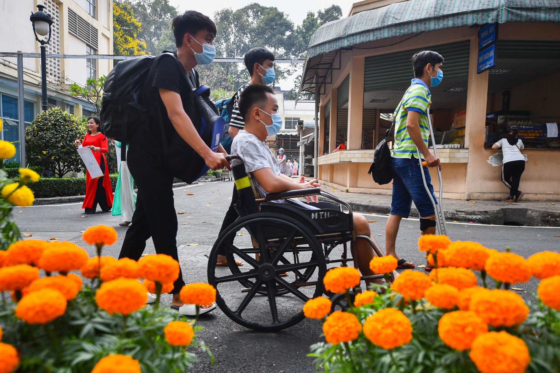 duong hoa benh vien Cho Ray anh 6