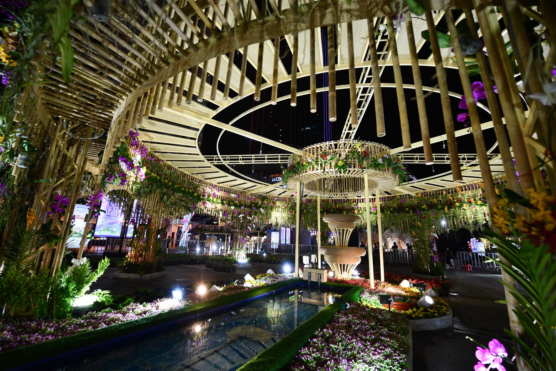 duong hoa Nguyen Hue 2021 anh 23