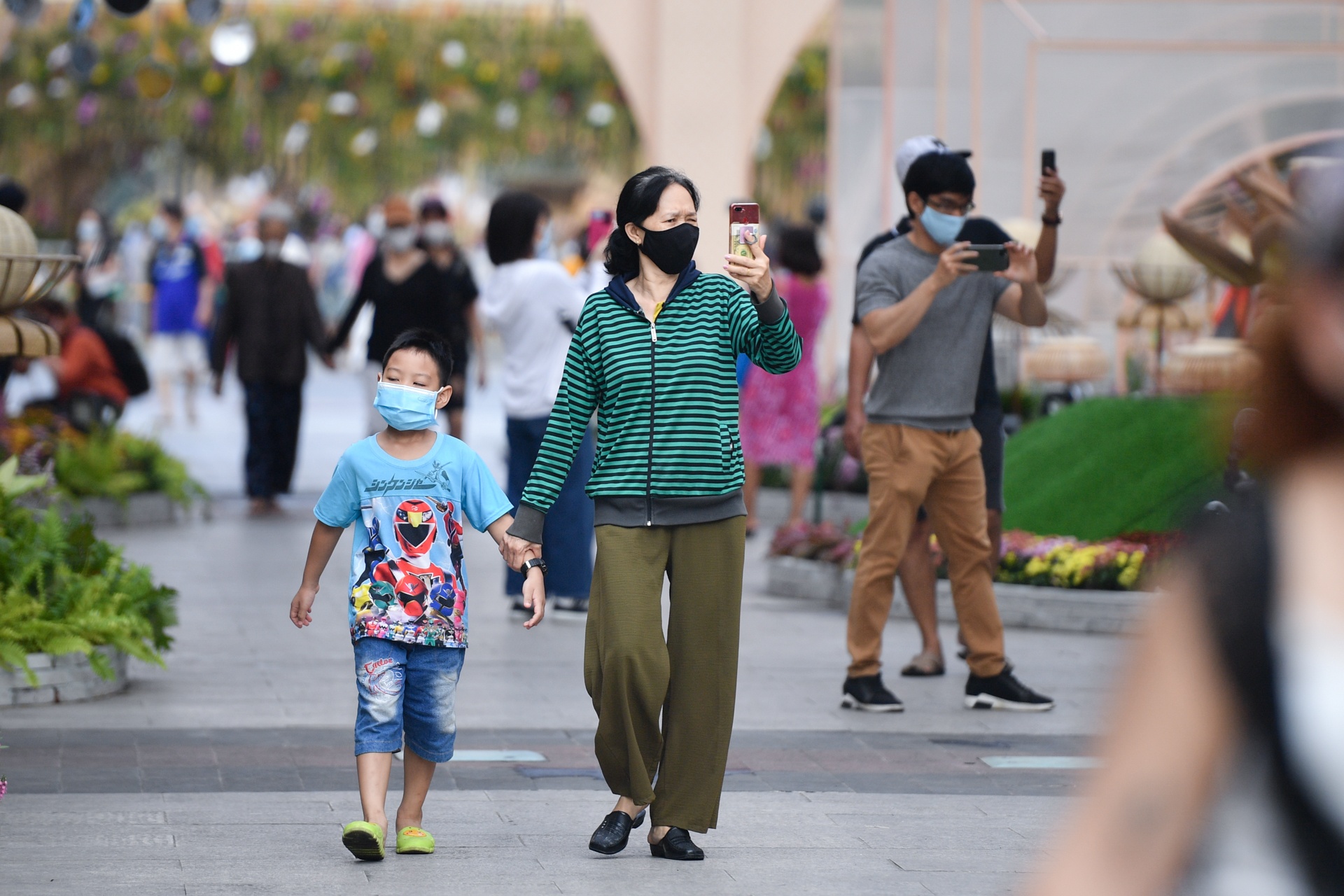 xep hang vao duong hoa Nguyen Hue anh 10