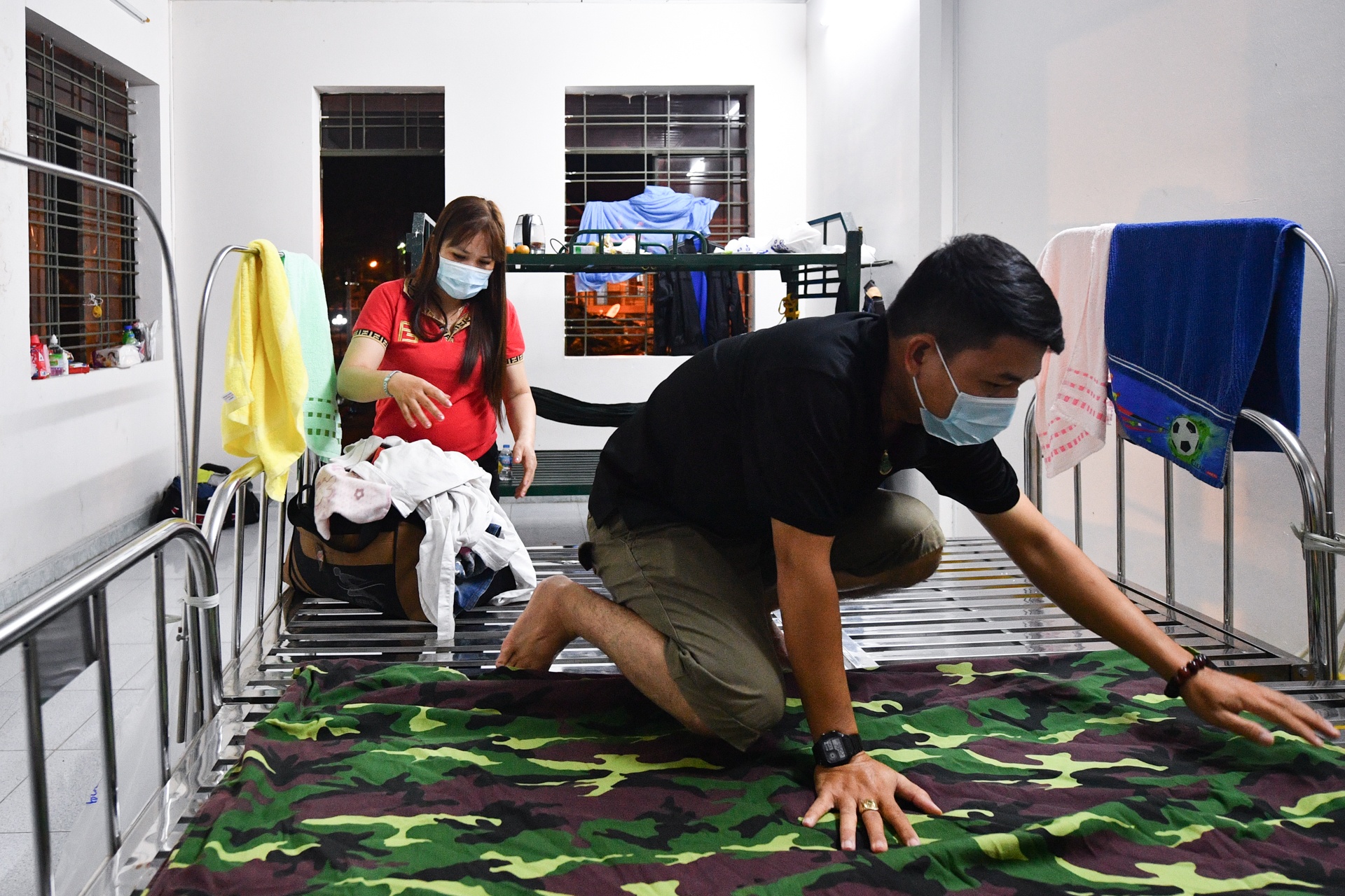 Tet tai khu dieu tri Covid-19 TP.HCM anh 1