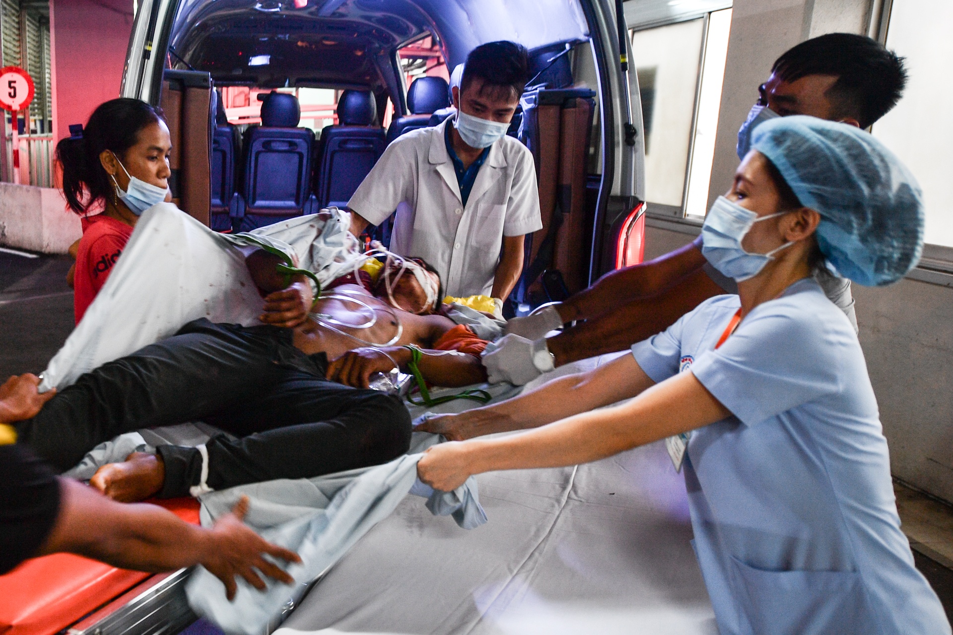 635 ca tai nan giao thong nhap BV Cho Ray, chi 2 nguoi uong ruou bia hinh anh